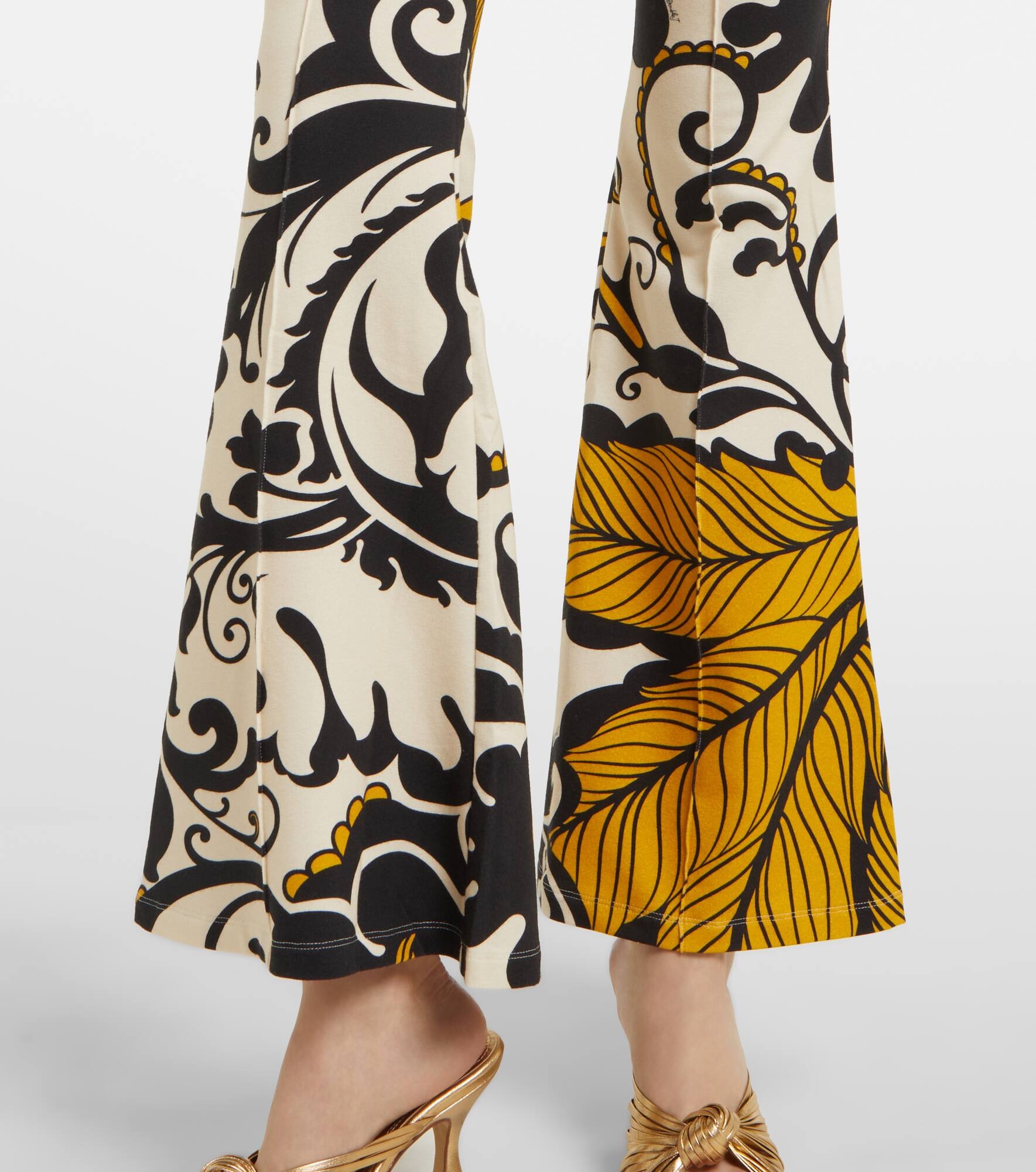 Meditation printed fleece flared pants - 5