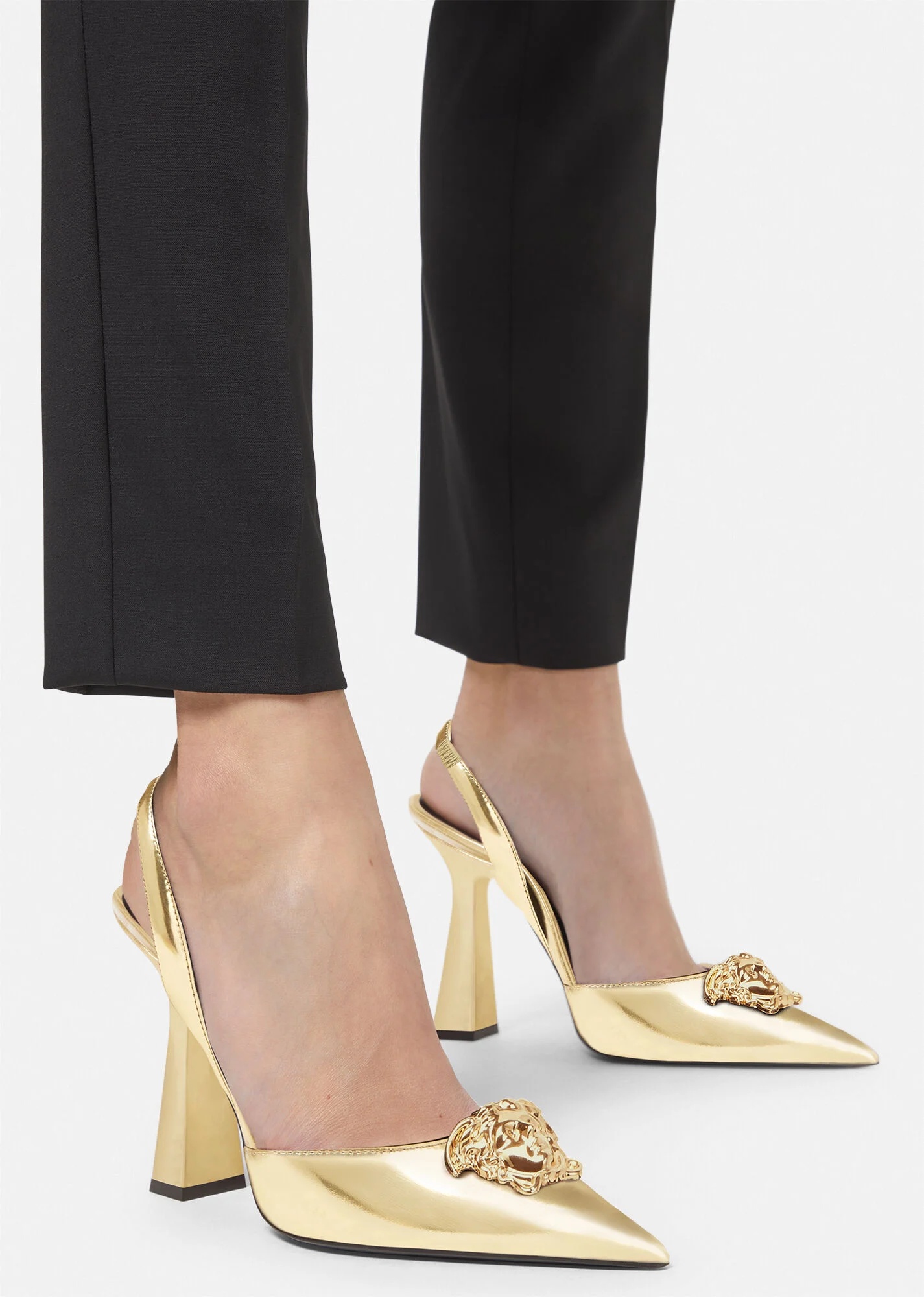la medusa sling-back pumps - 5