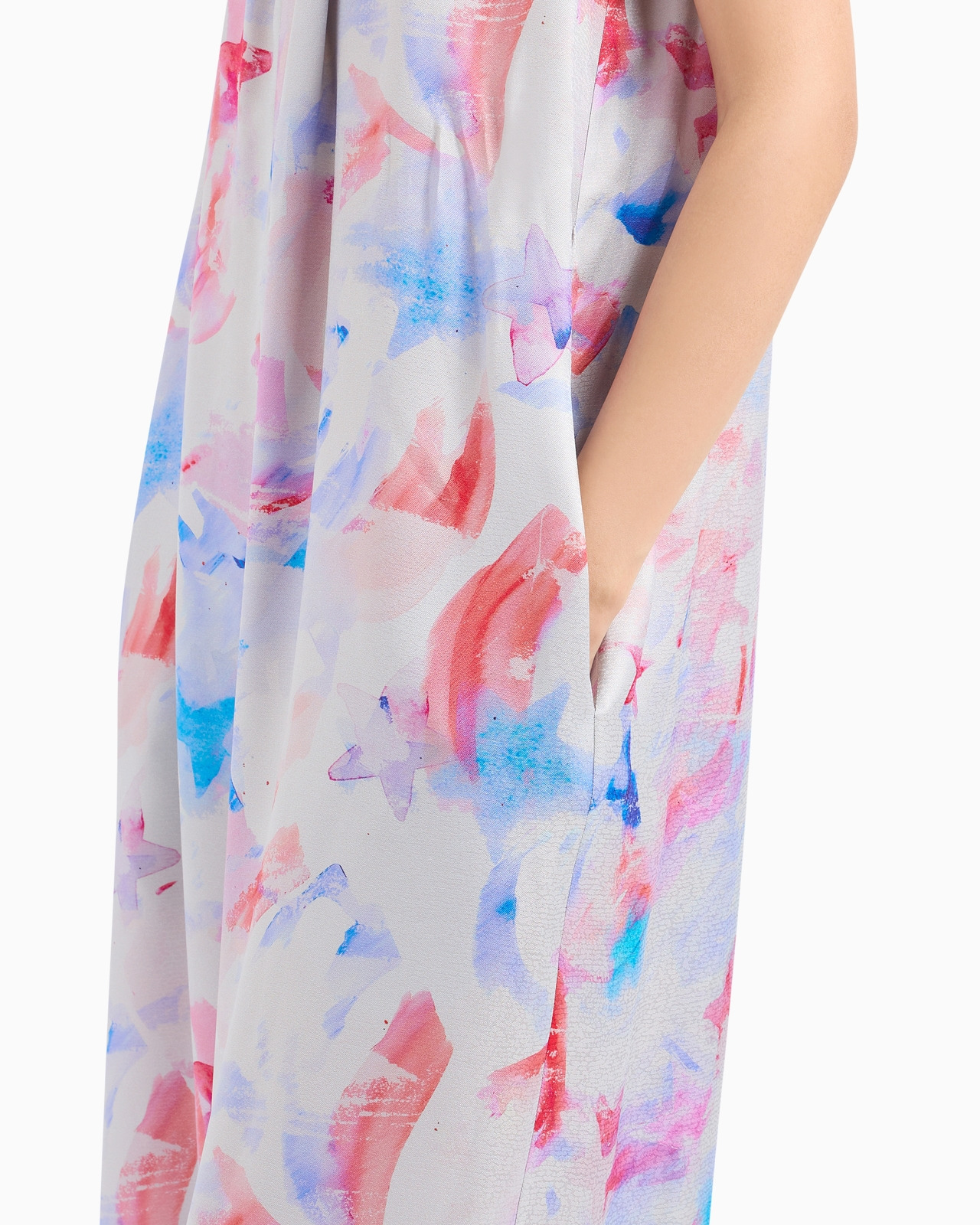 Sleeveless jumpsuit with a belt in satin crêpe with a fancy watercolour-effect print - 5