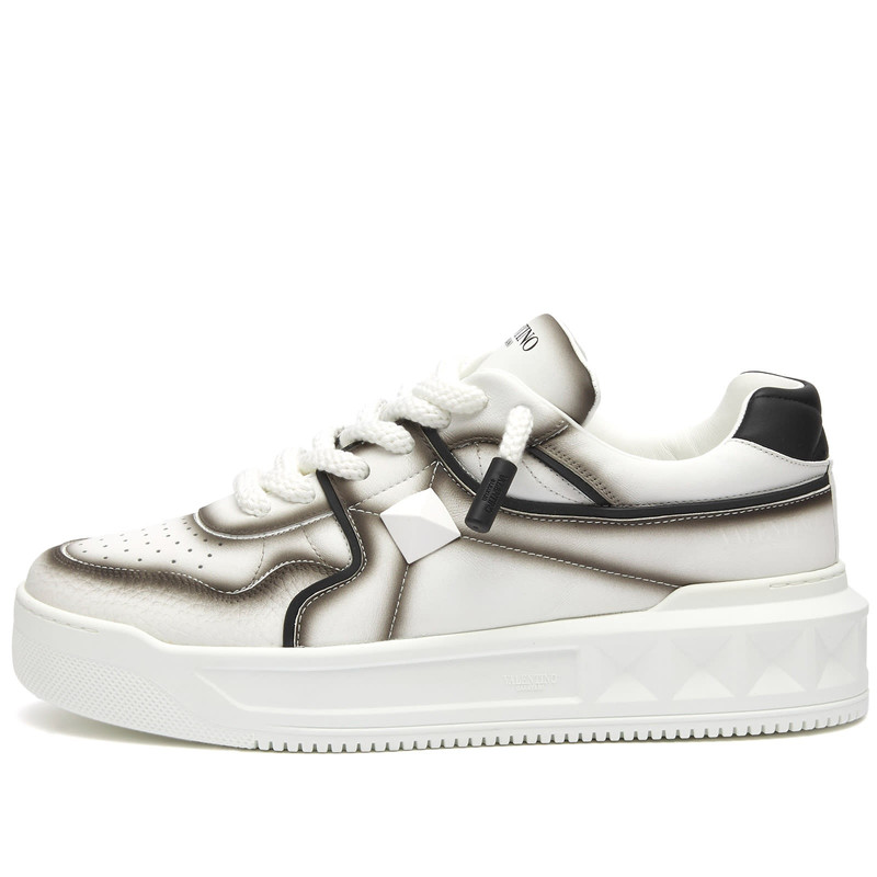 Valentino Valentino One Stud XL Sneaker outlook