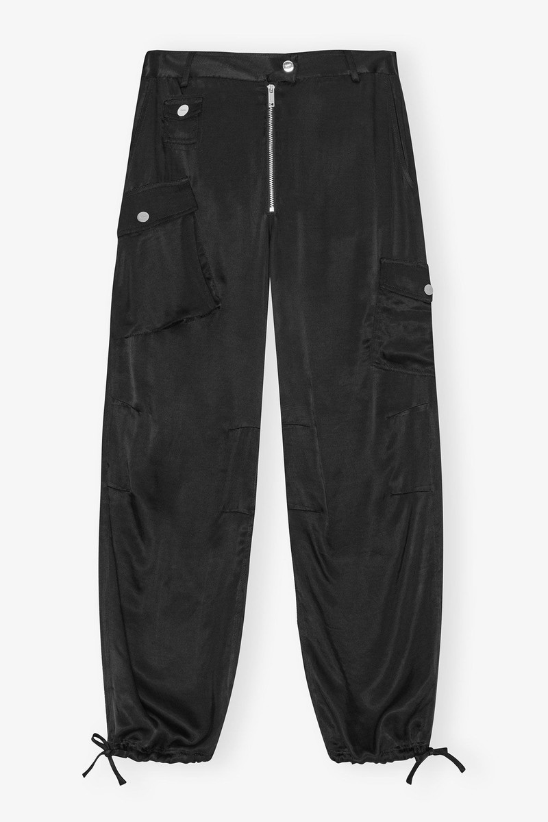 BLACK CARGO PANTS 1