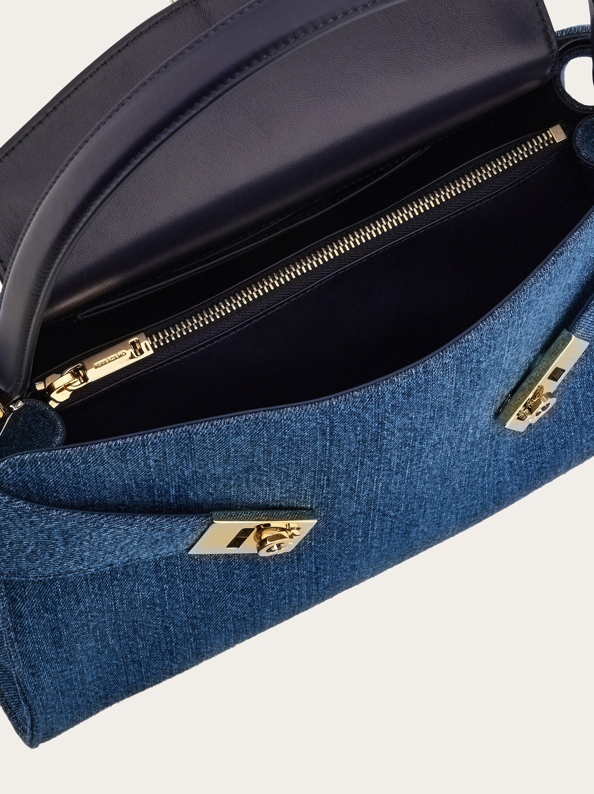 Hug Soft shoulder bag (M) - 6