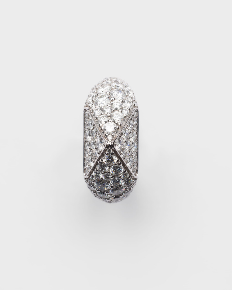 Eternal Gold ring in white gold and diamonds 3