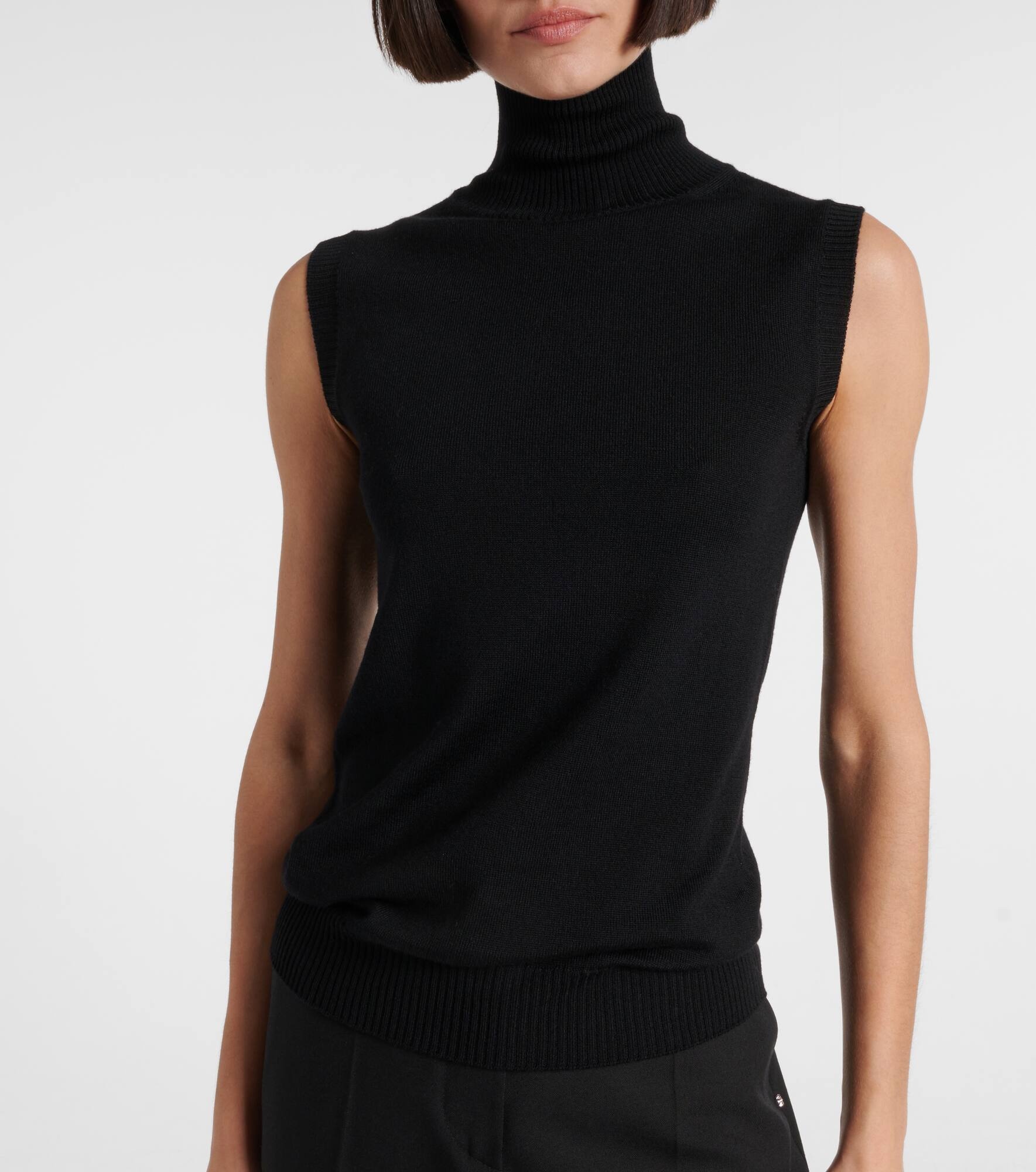 Vertigo knitted virgin wool top - 6
