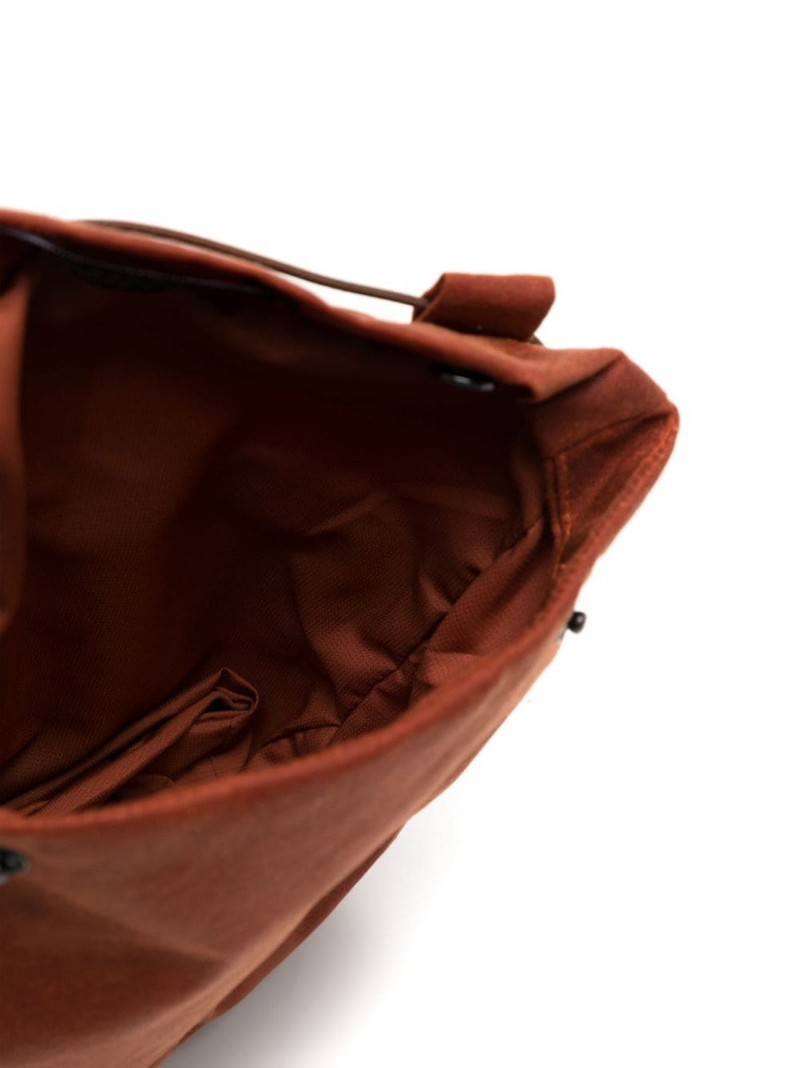 zip-fastening messenger bag 5