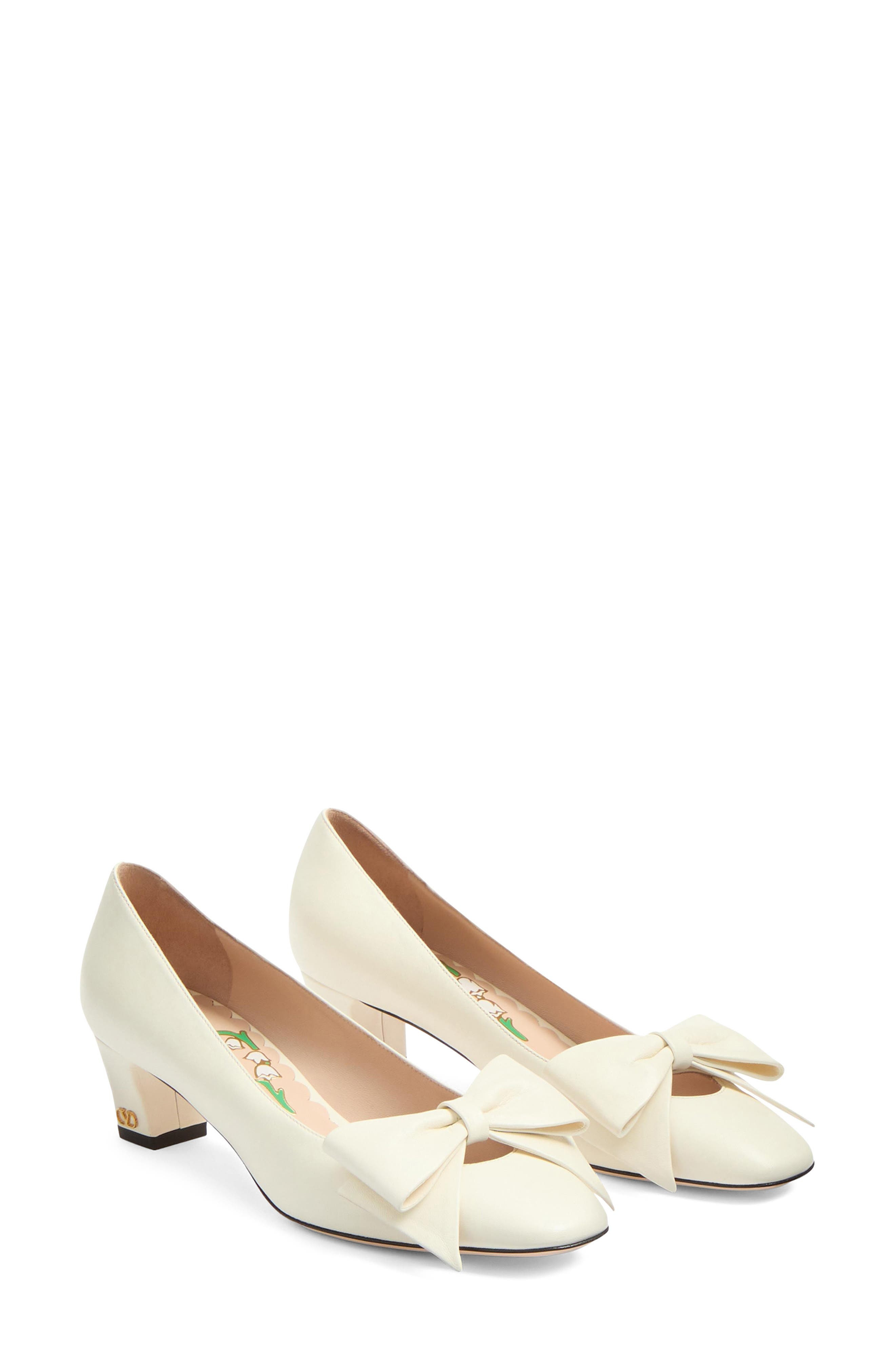Valentino Garavani Bowow Pump in Ivory at Nordstrom - 1