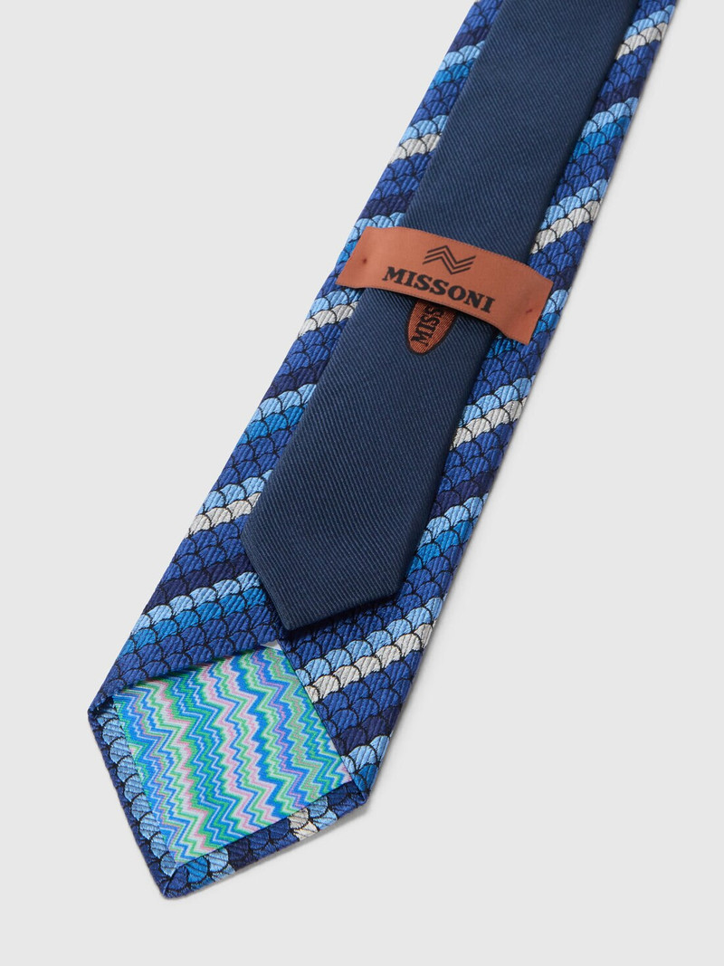 Silk tie with waffle pattern 3