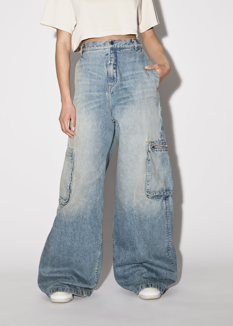 AMIRI CARGO WIDE outlook