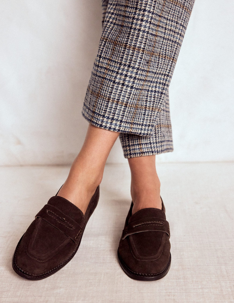 BODEN Nya Penny Loafers-Bitter Chocolate Suede outlook