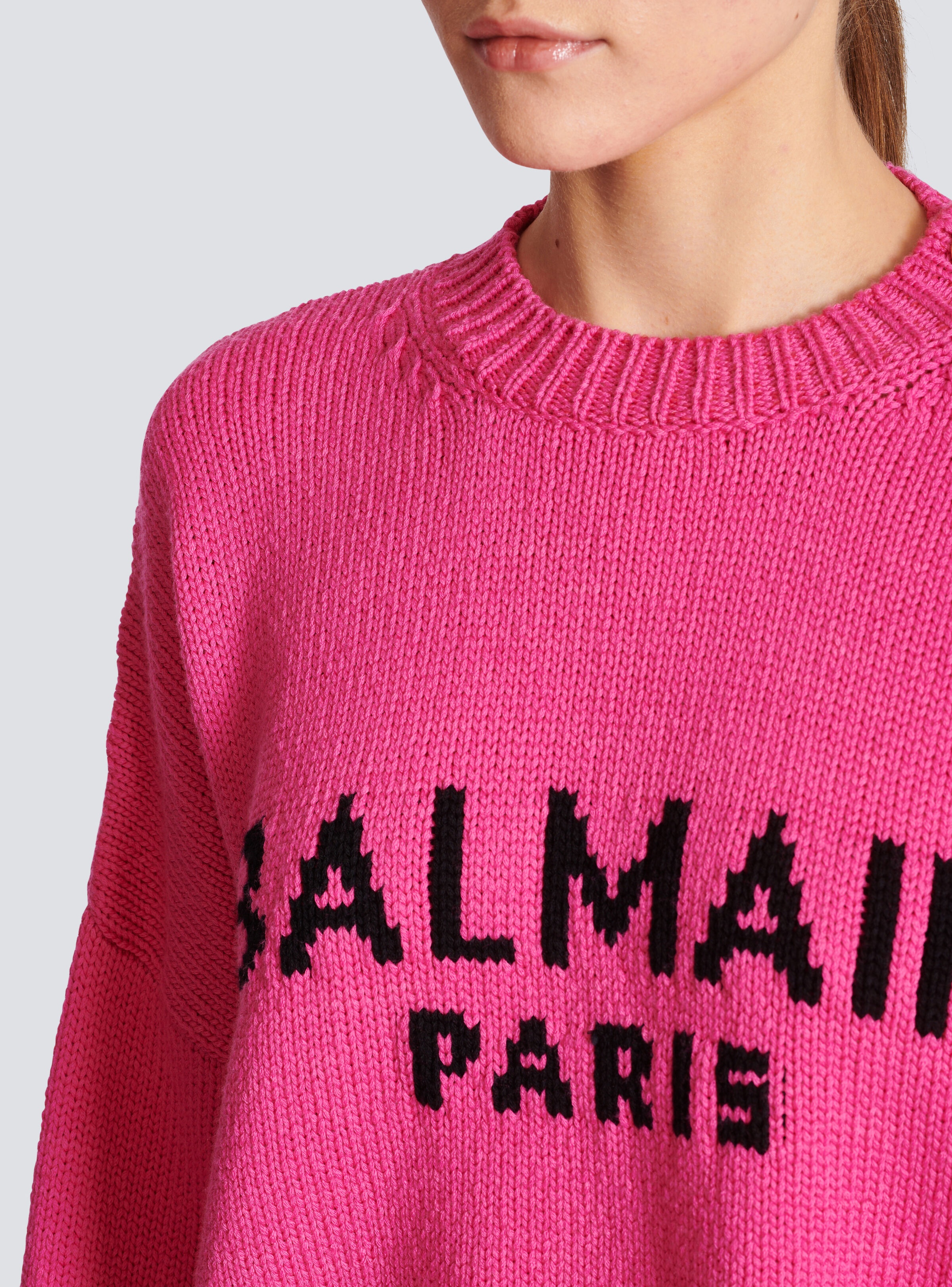 Balmain logo cropped knit jumper - 9