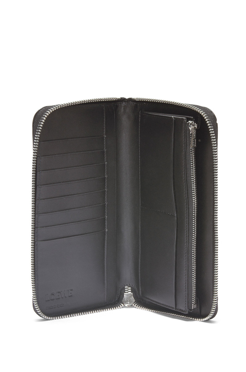 Loewe Puzzle open wallet in diamond calfskin outlook