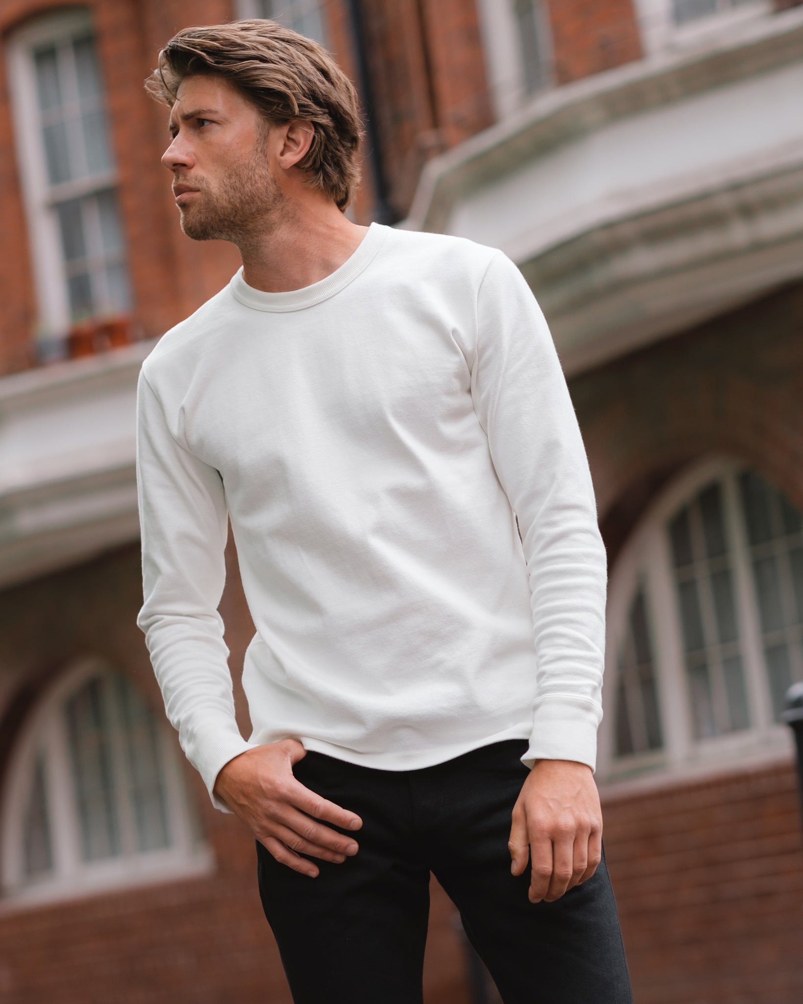IHTL-1501-WHT 11oz Cotton Knit Long Sleeved Crew Neck Sweater - White - 4