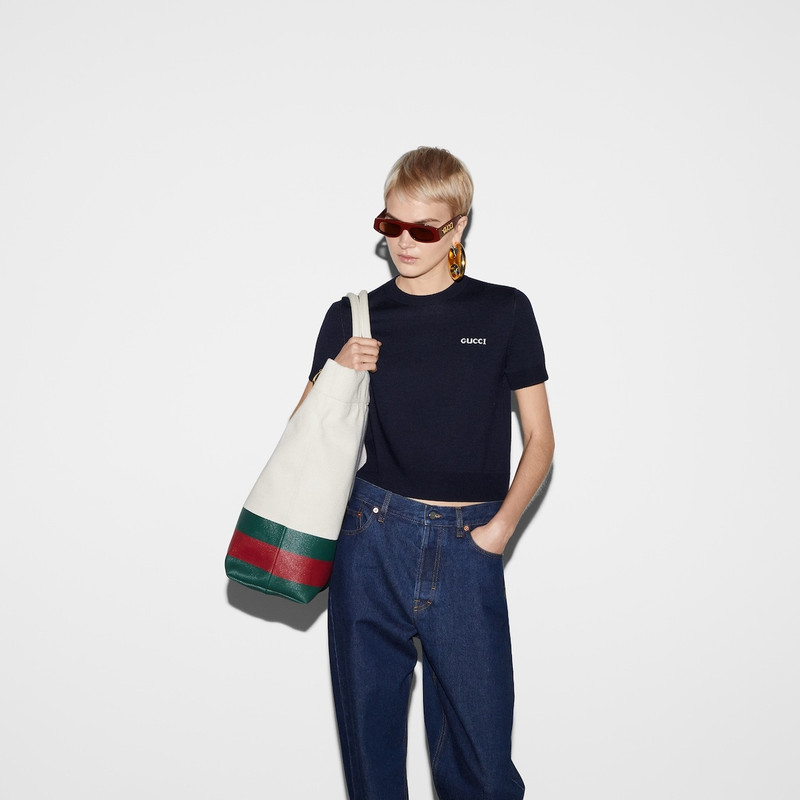 Canvas tote bag with embossed detail 3