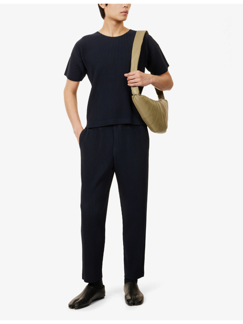 ISSEY MIYAKE Round-Neck Pleated Knitted T-Shirt outlook