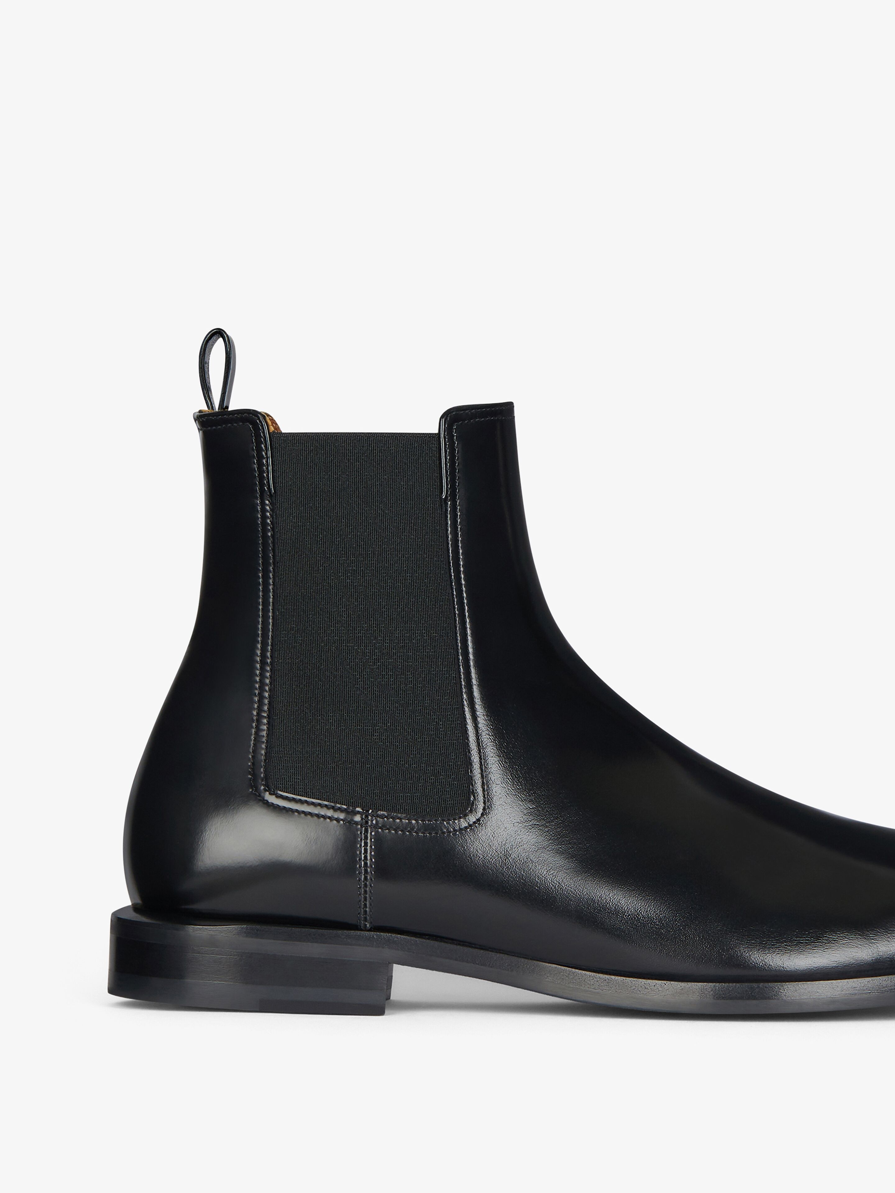 CLASSIC CHELSEA BOOTS IN LEATHER - 4