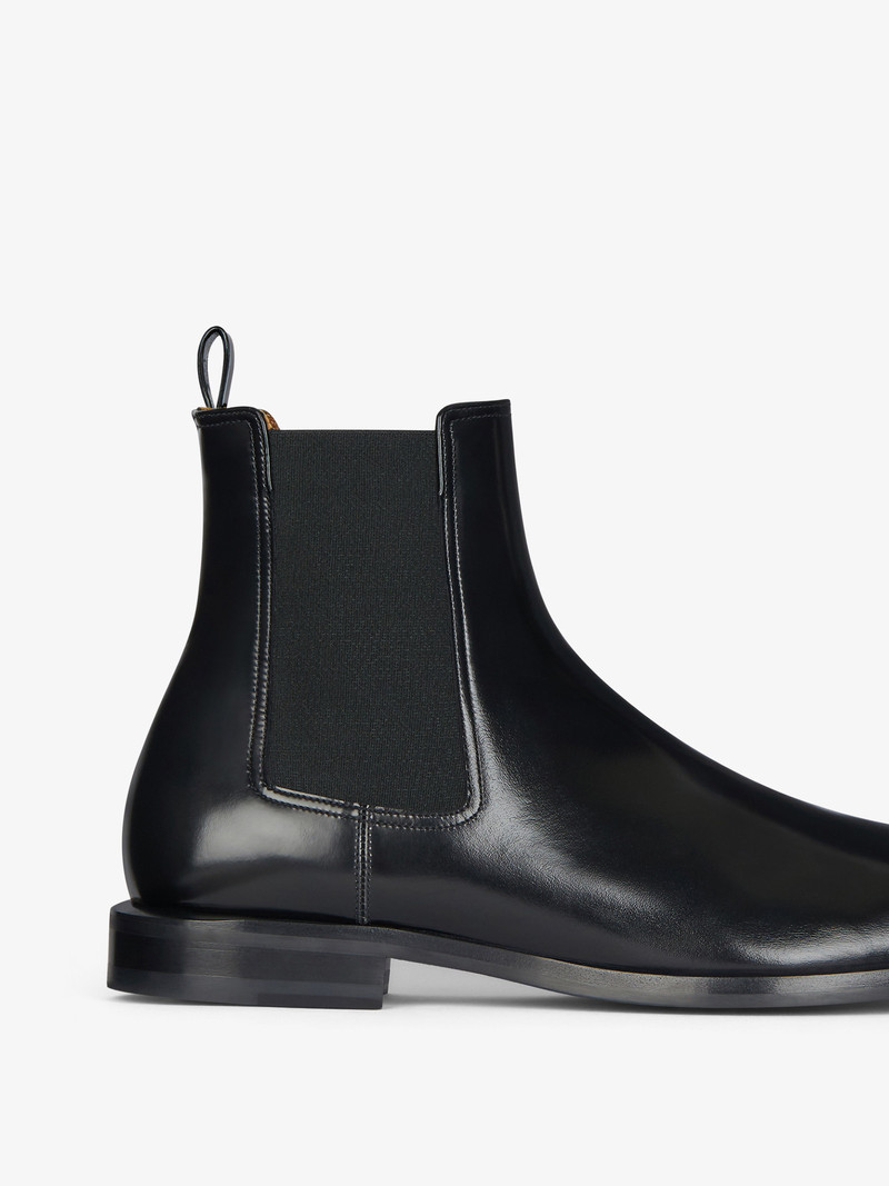 CLASSIC CHELSEA BOOTS IN LEATHER 4