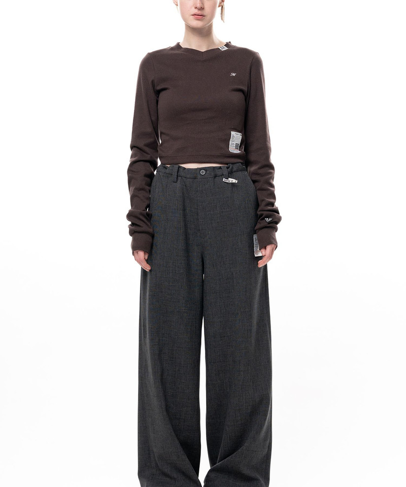 V-Neck Cropped Long Sleeve T-Shirt 3