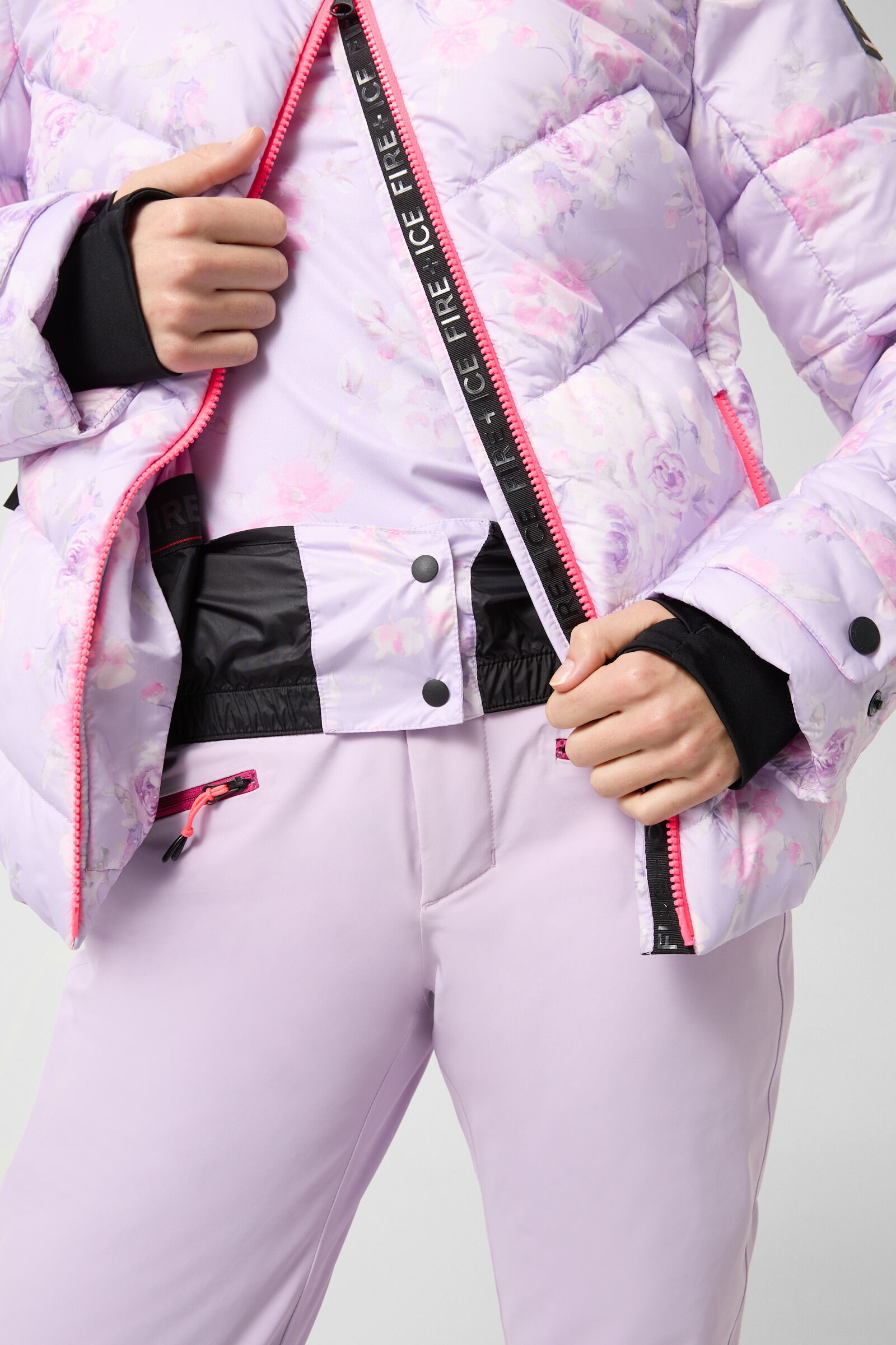Saelly ski jacket in Lilac/Pink - 7