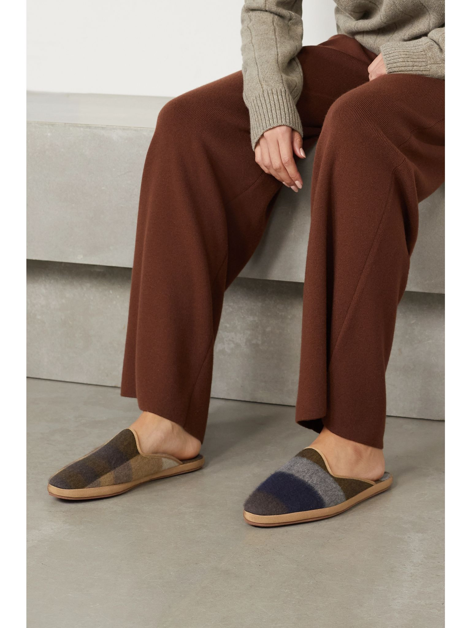 Open Venice checked cashmere slippers Beige - 2