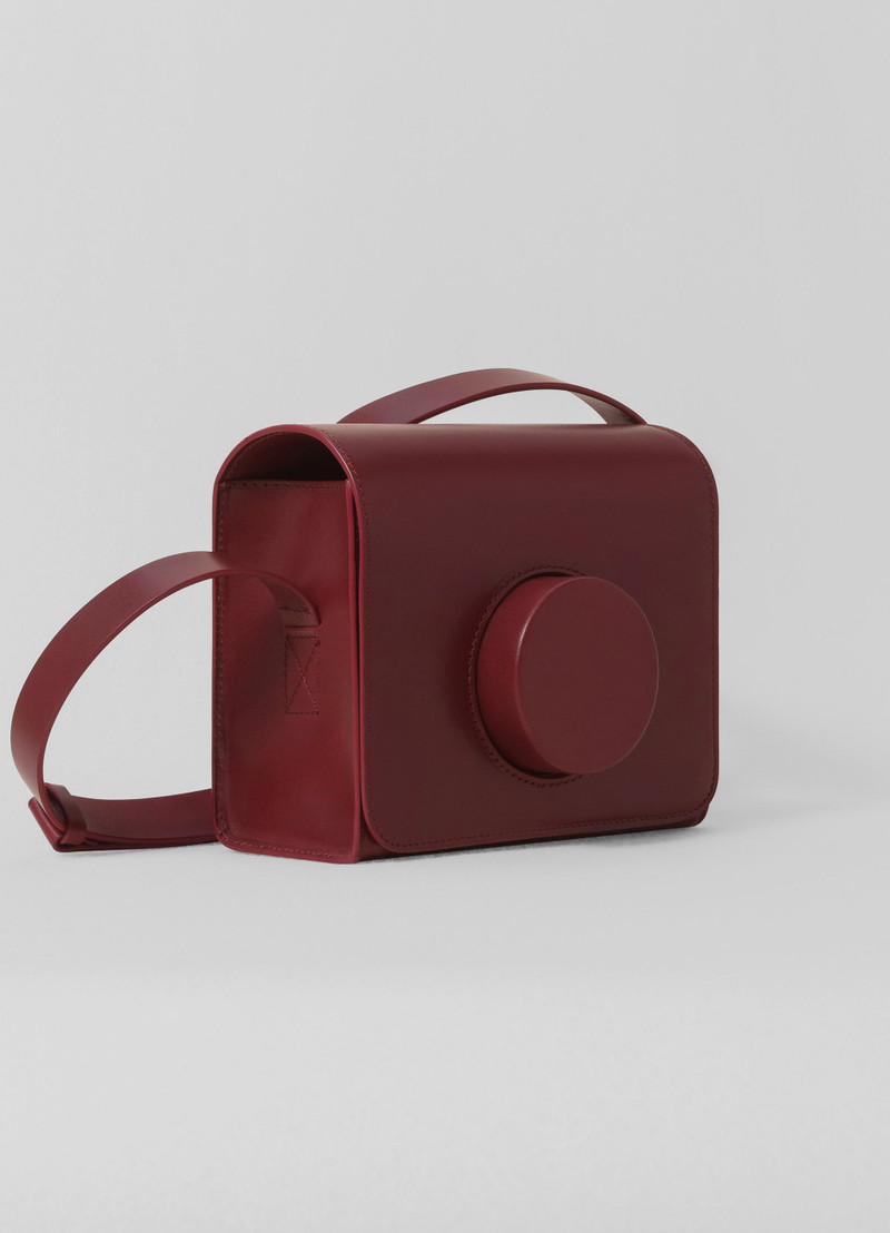 Lemaire CAMERA BAG
VEGETABLE-TANNED LEATHER outlook