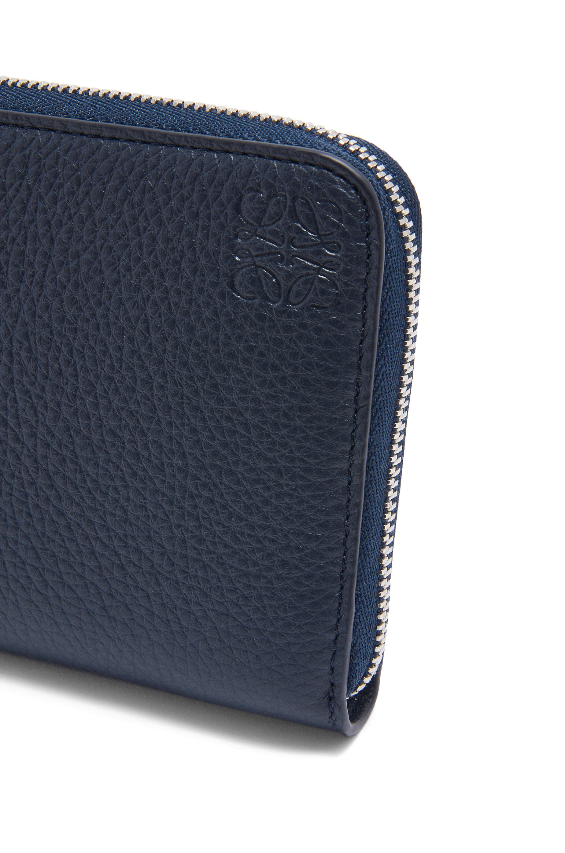 Zip around wallet in soft grained calfskin - 5