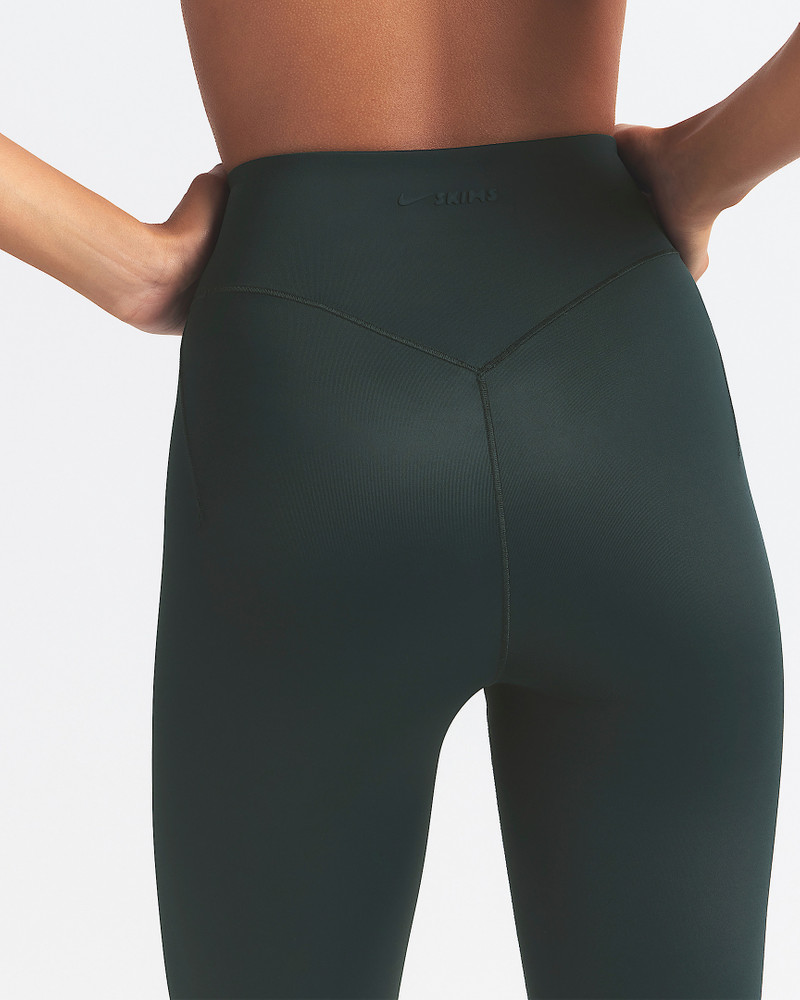 NikeSKIMS Shine Women's High-Waisted Bonded 26" Leggings 3