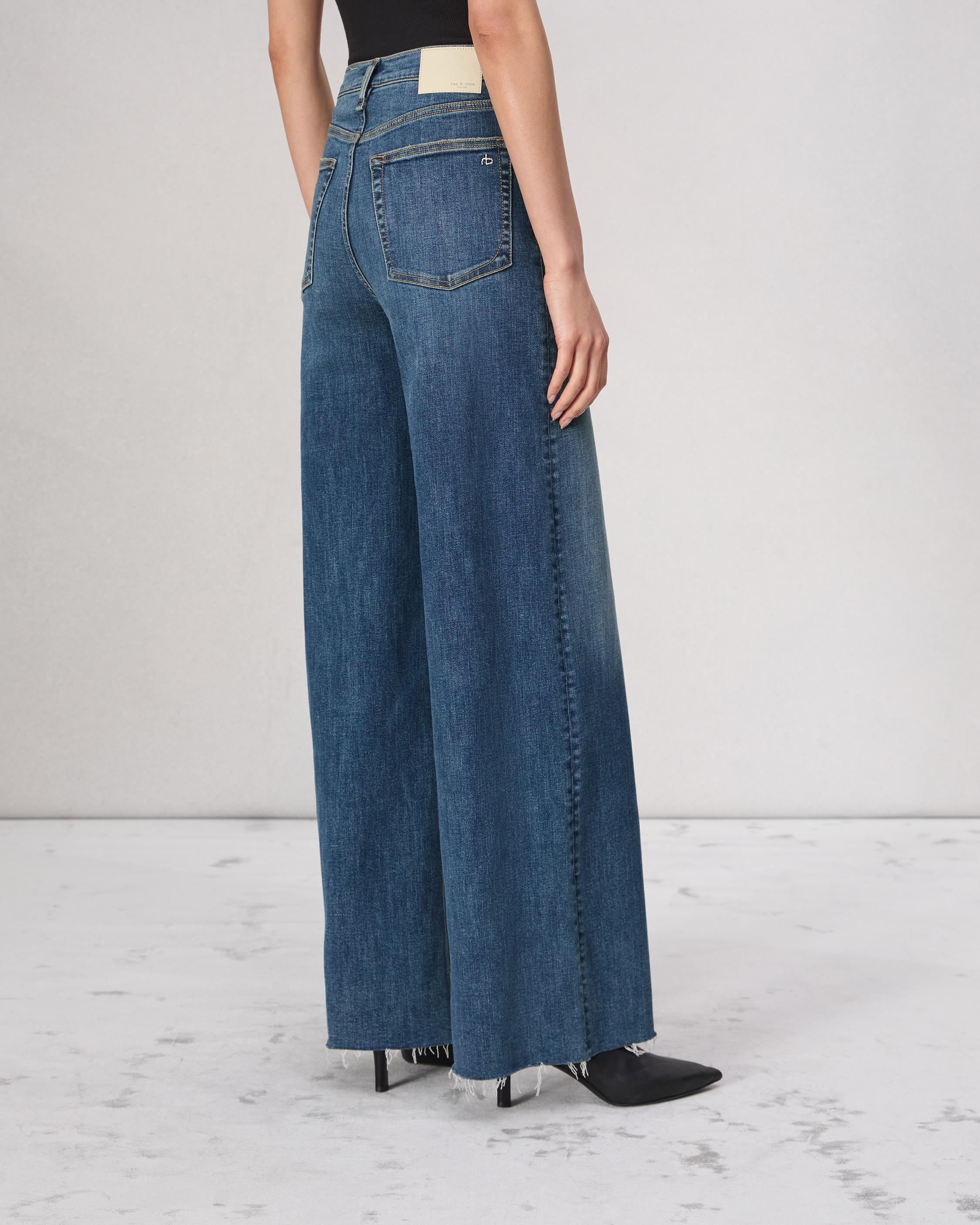 Flexi Sofie Wide-Leg Jean
Flexi Denim - 5