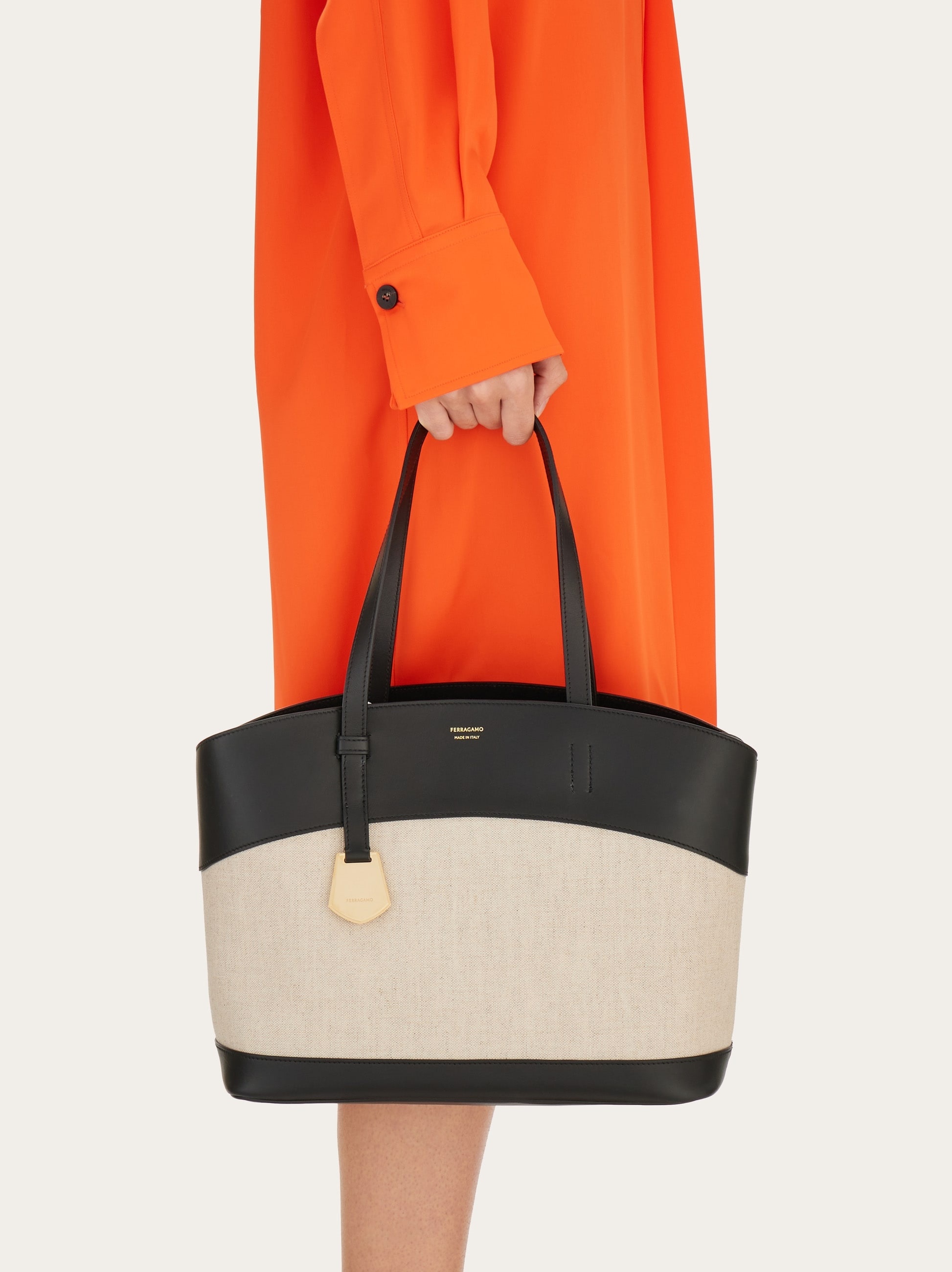 Ferragamo★ポーチ付き ノースサウス charming tote bag Ferragamo - Charming tote bag (S) – Joe Brand Store