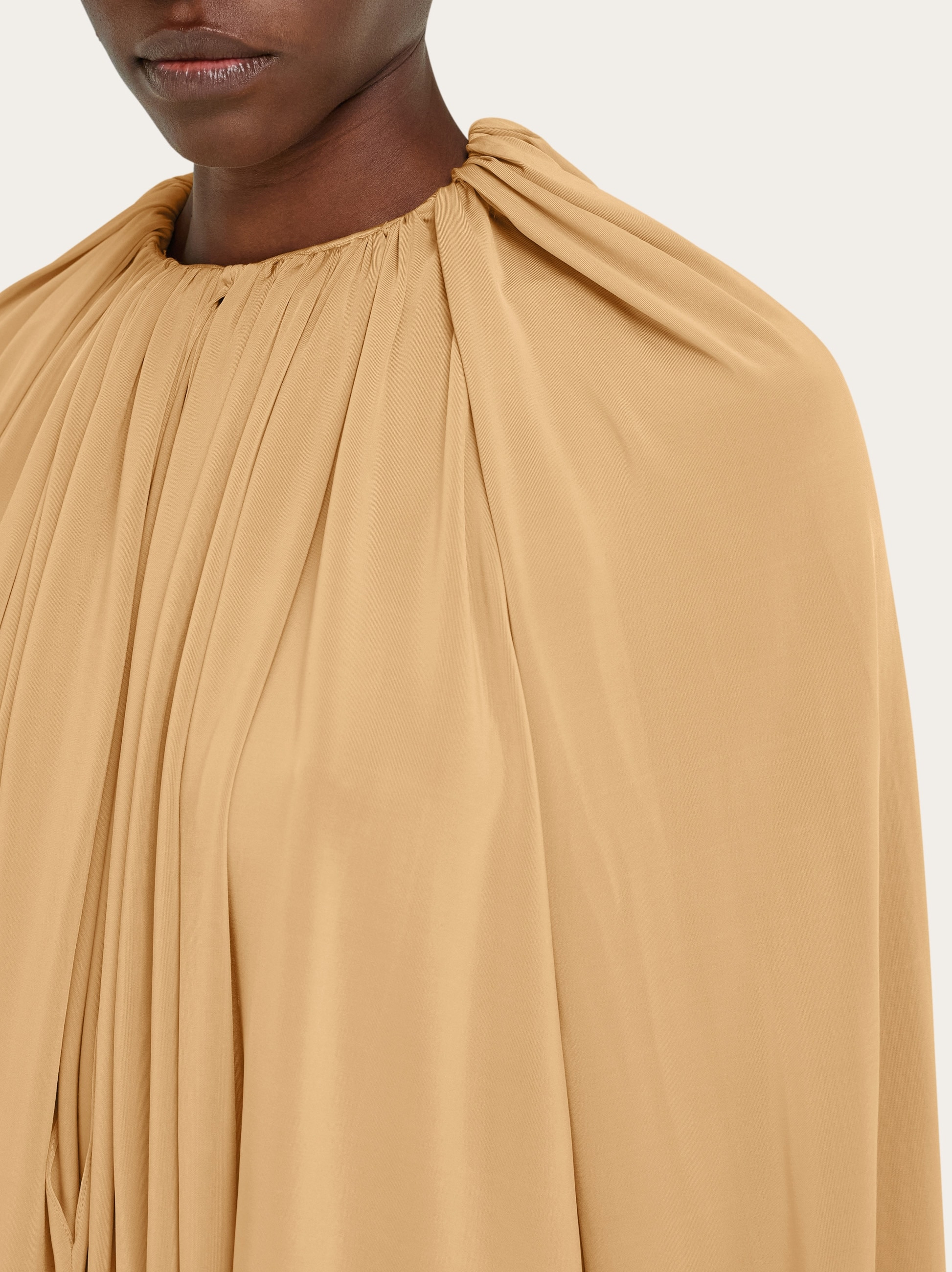 Blouse with back slit detail - 4