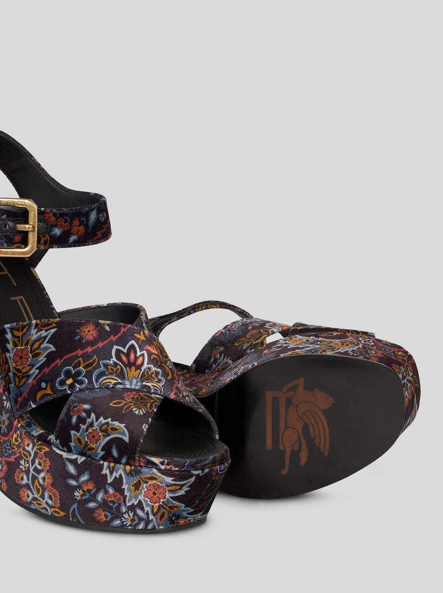 PRINTED VELVET PLATFORM SANDALS - 4