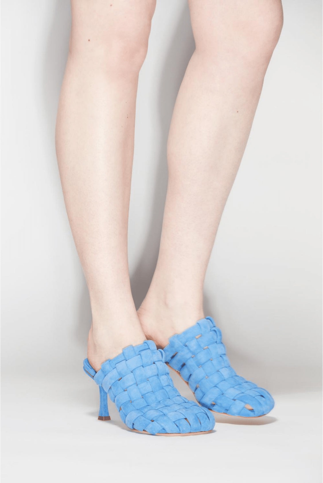 【関税込み】A.W.A.K.E. MODE 'Wilma Chubby' mules A.W.A.K.E. MODE WILMA CHUBBY HIGH HEEL MULE CORNFLOWER