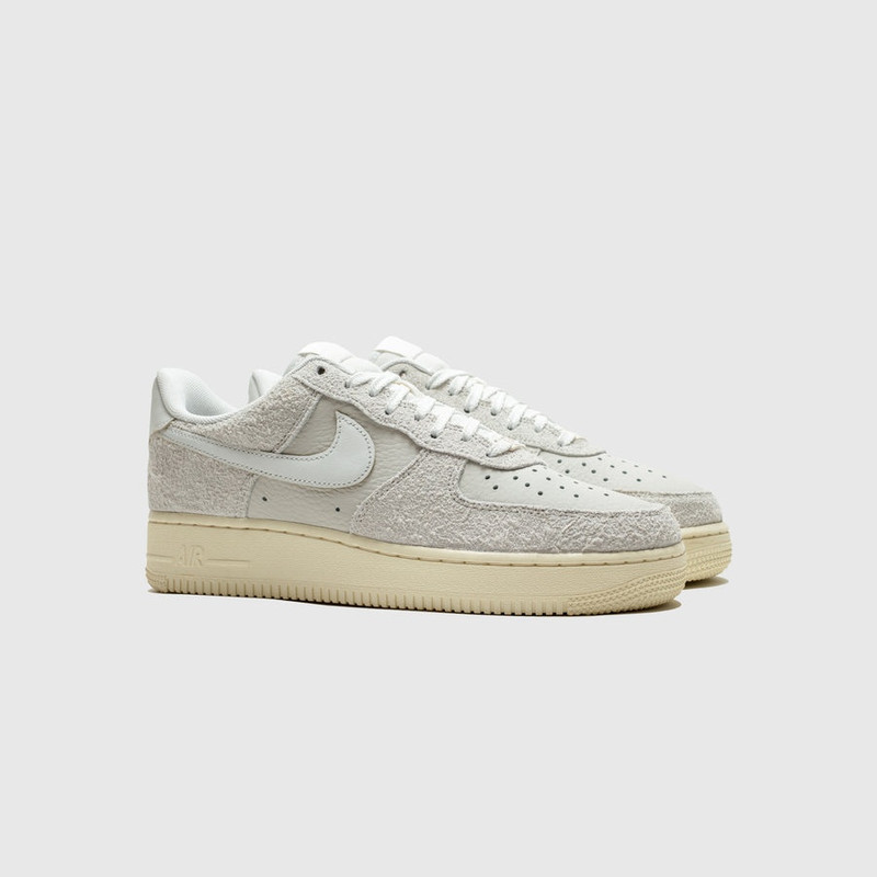 Nike AIR FORCE 1 '07 LX "PHANTOM" outlook