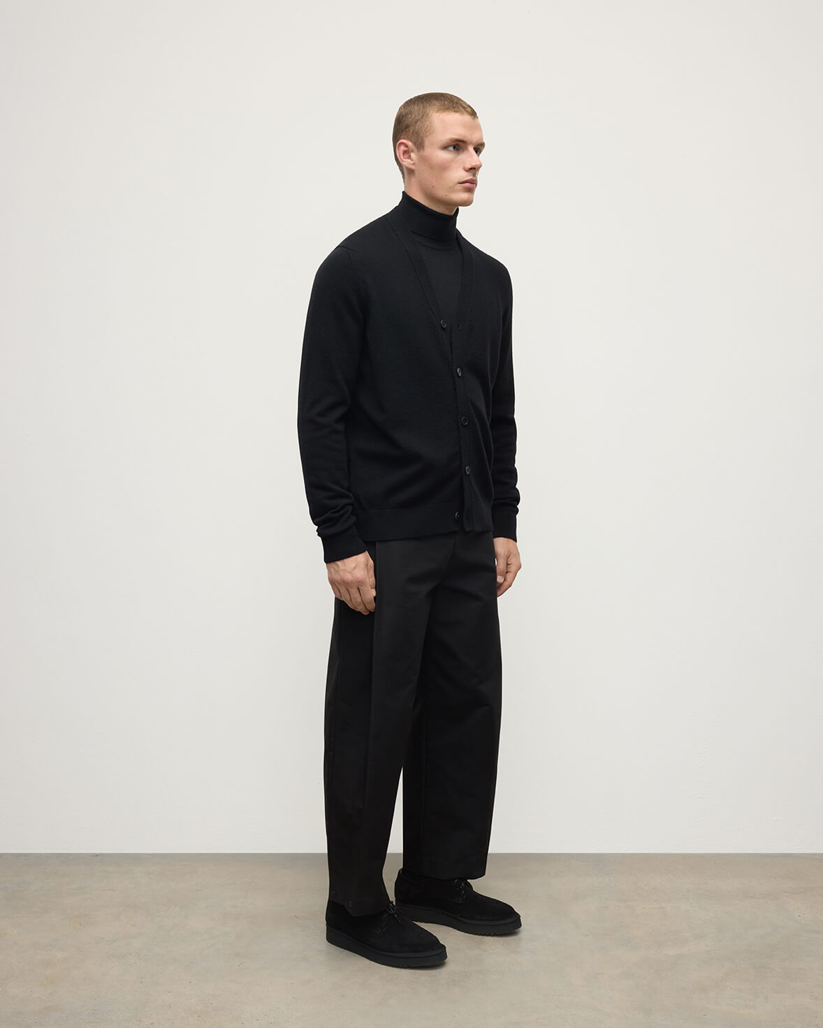 Classic Cashmere Black Cardigan - 3
