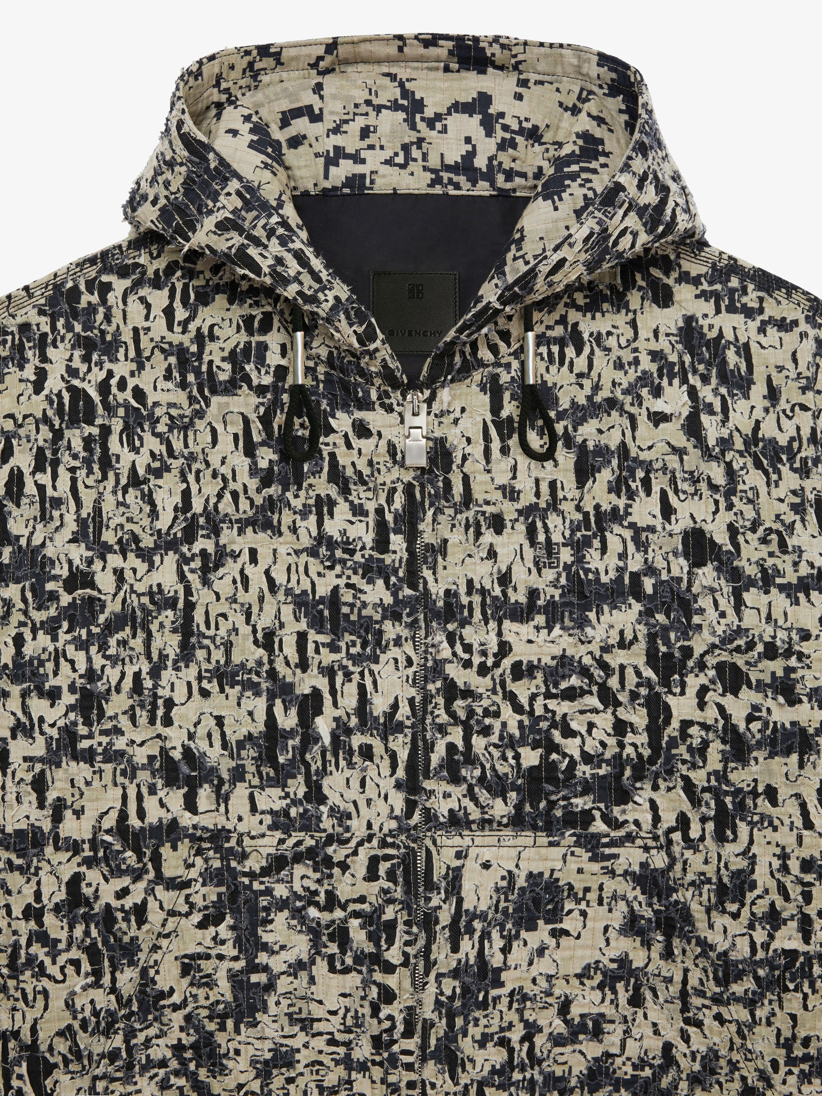 CAMOUFLAGE BOMBER JACKET IN COTTON WITH DESTROYED EFFECT - 5