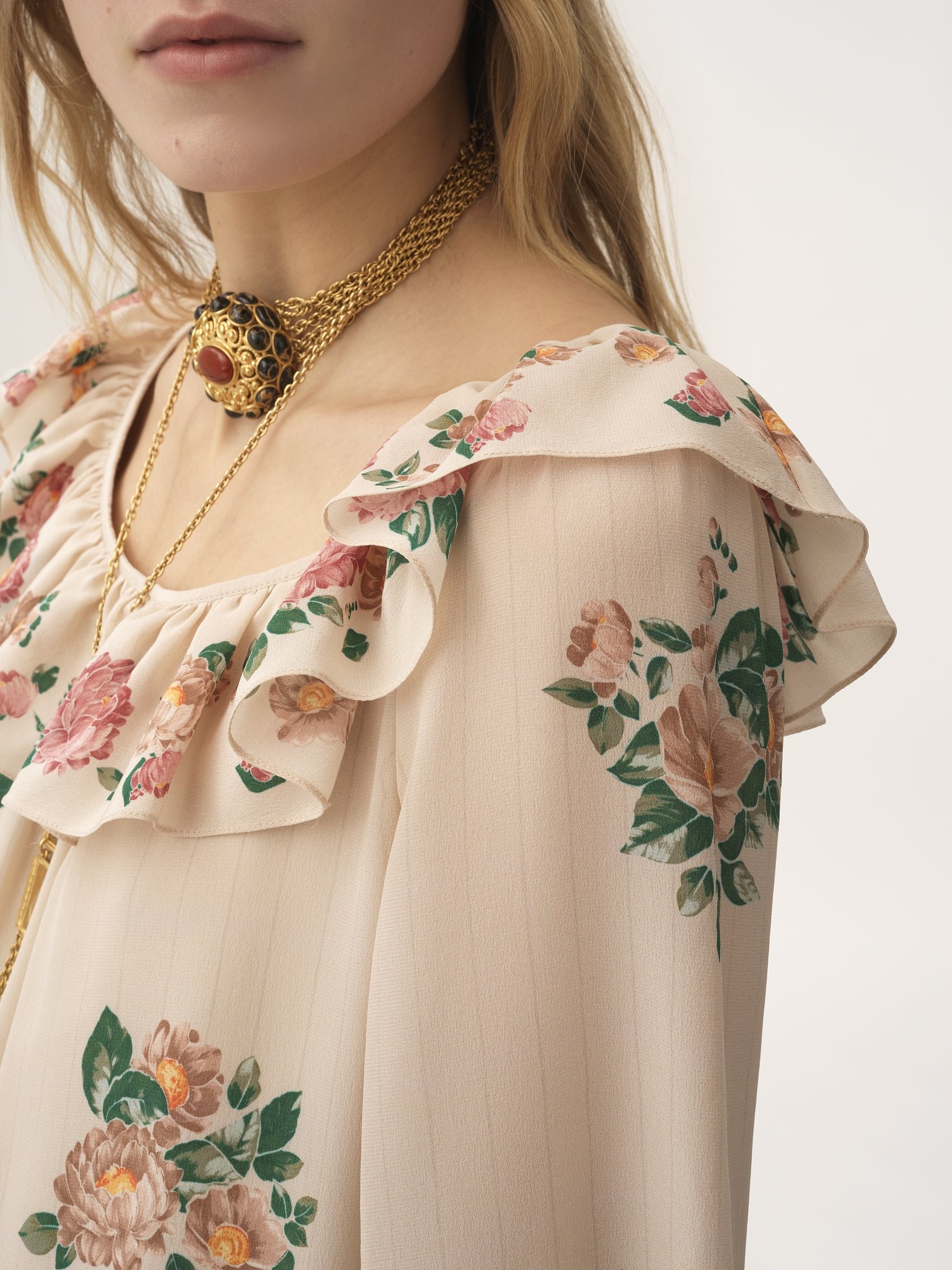 SQUARE-NECK RUFFLED LONG DRESS IN CRÊPE DE CHINE - 7