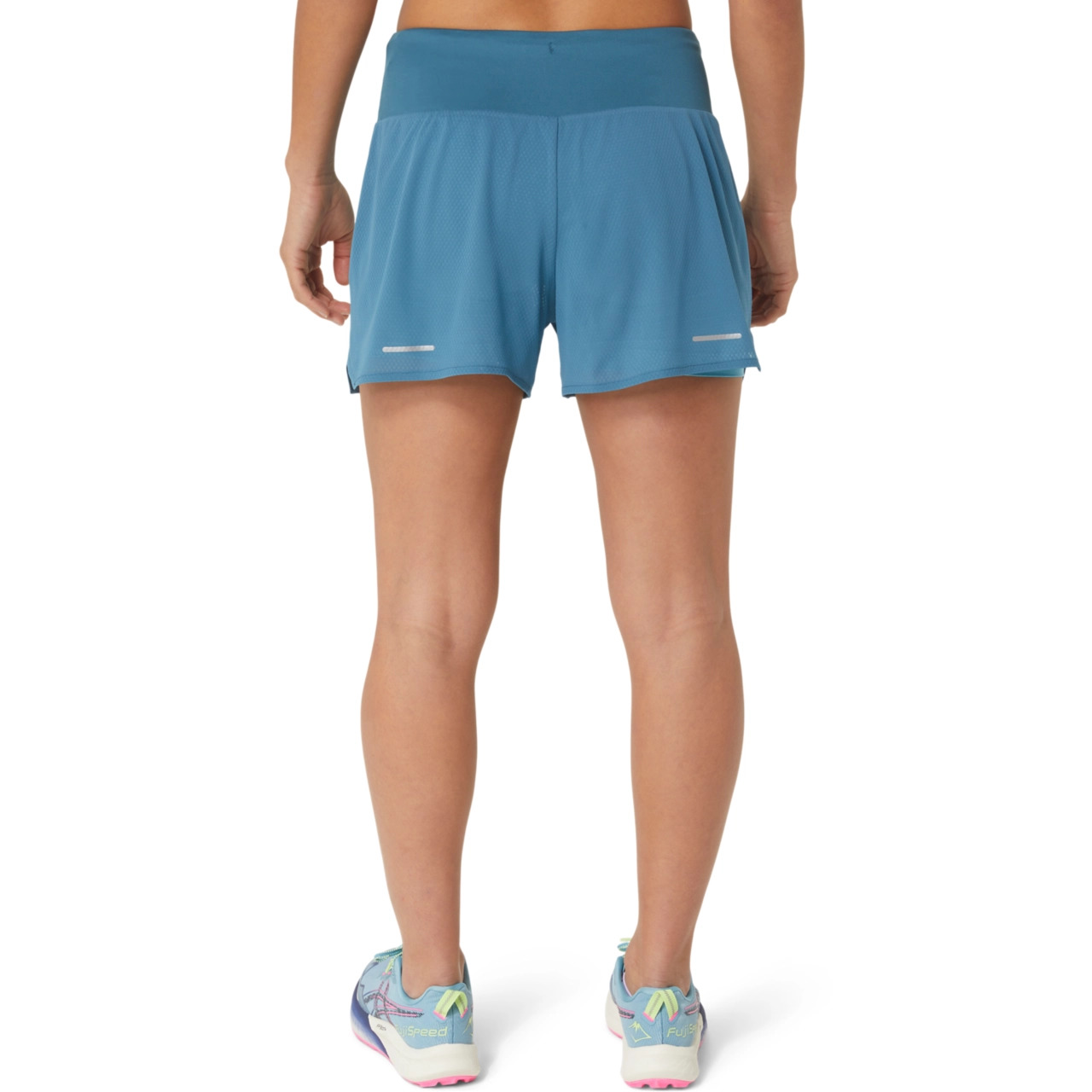 WOMEN'S VENTILATE 2-N-1 3.5IN SHORT - 2