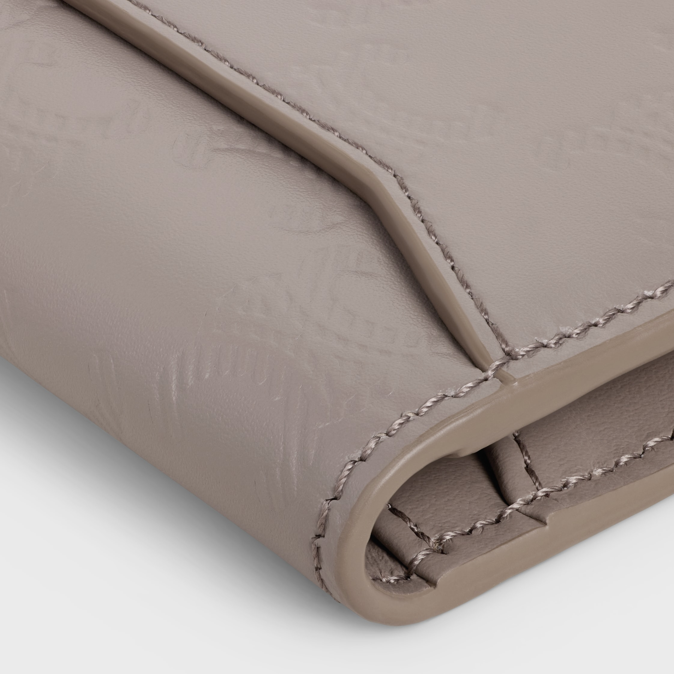 VERTICAL CARD HOLDER IN CALFSKIN WITH TRIOMPHE EMBOSSED - 5