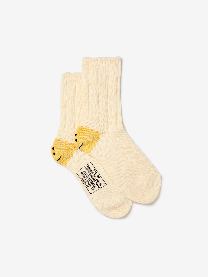 56 YARNS MA-1 RAINBOWY HAPPY HEEL SOCKS (WHITE) 1