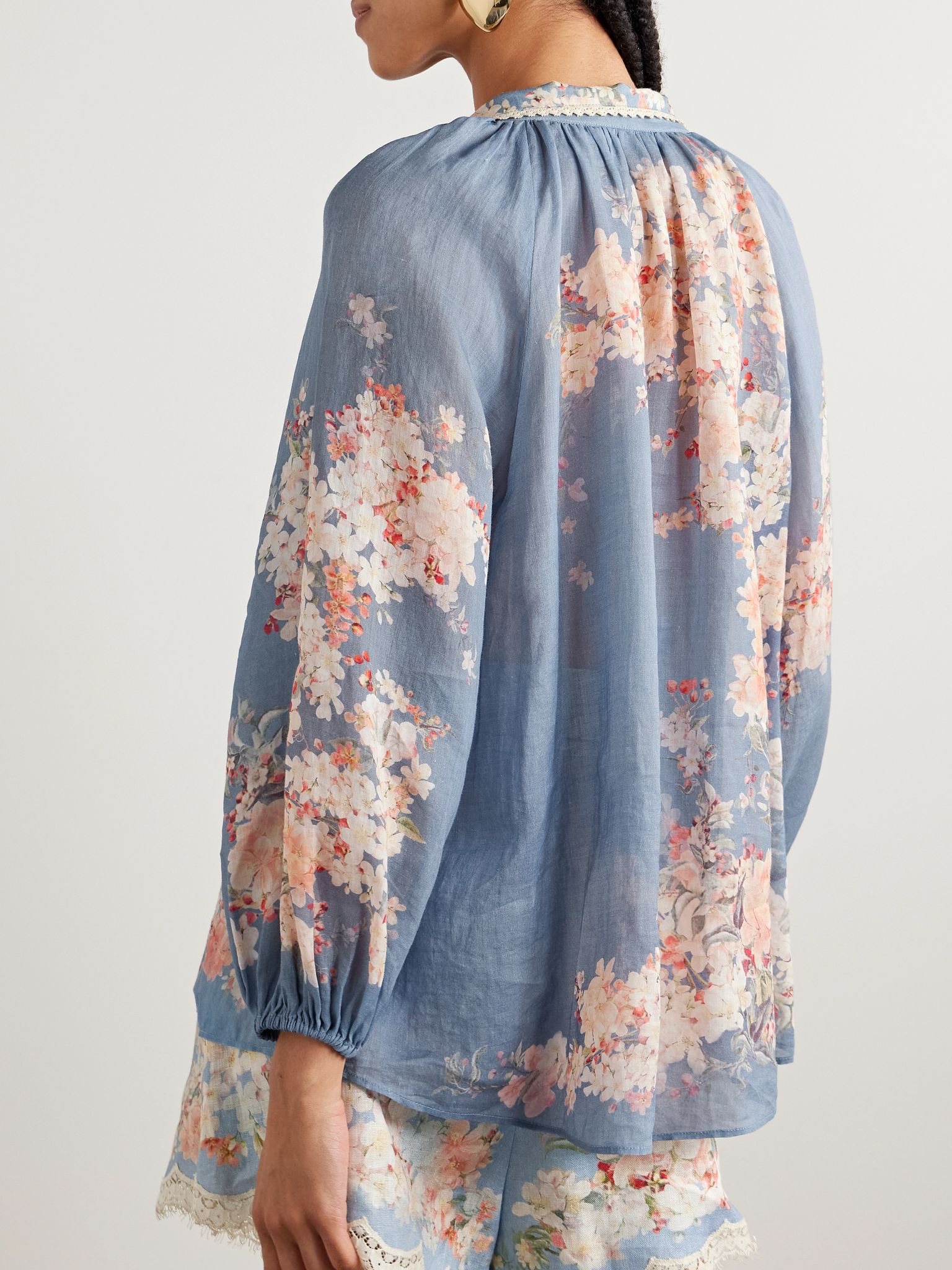 Cascadian lace-trimmed floral-print ramie blouse Blue - 4