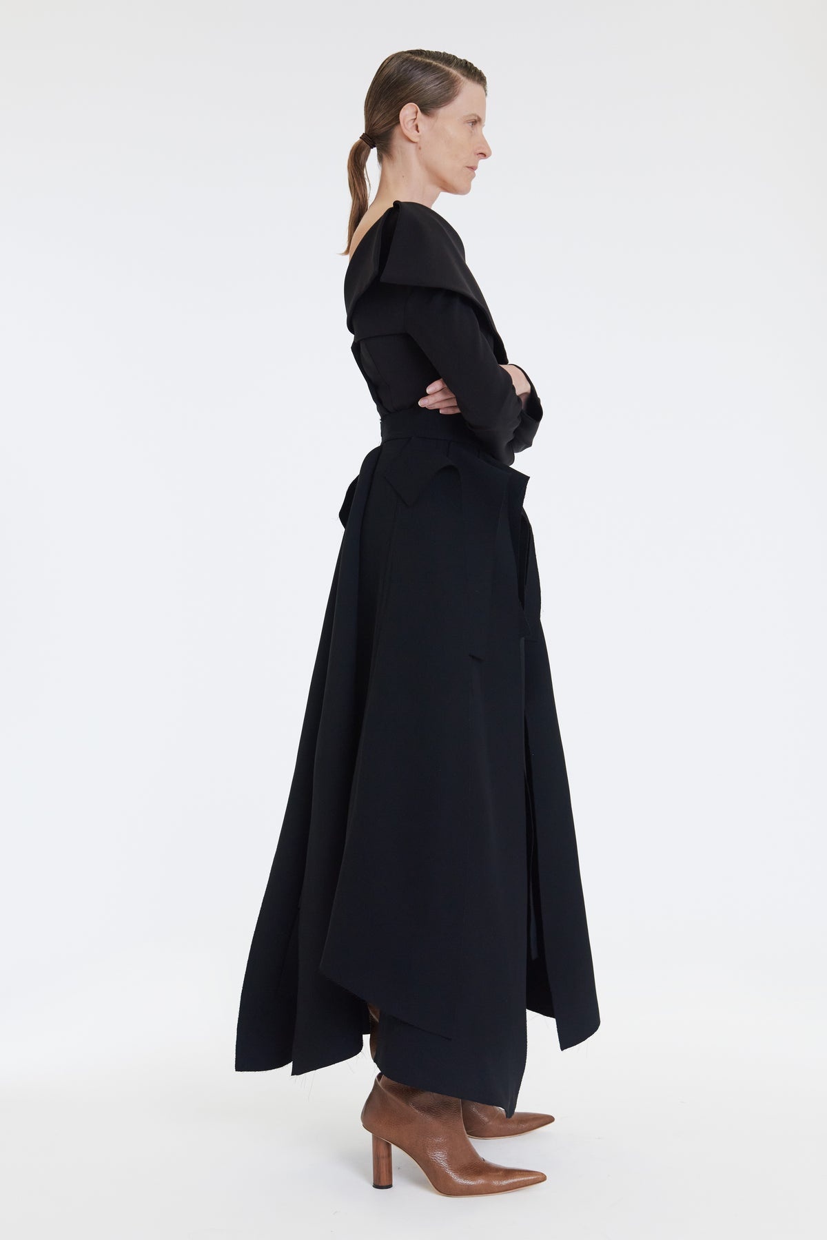 LONGSLEEVE TOP WITH EXAGGERATED COLLAR BLACK - 5