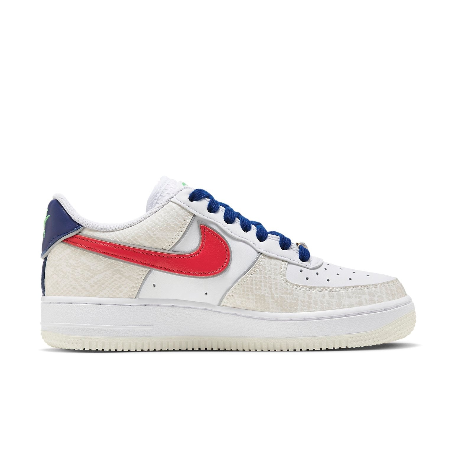 (WMNS) Nike Air Force 1 '07 LX 'Just Do It - White University Red Snakeskin' DV1493-161 - 2