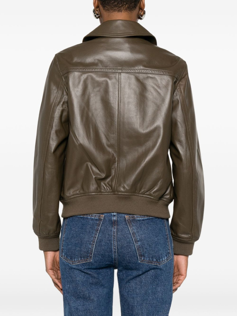 zip-fastening jacket 4