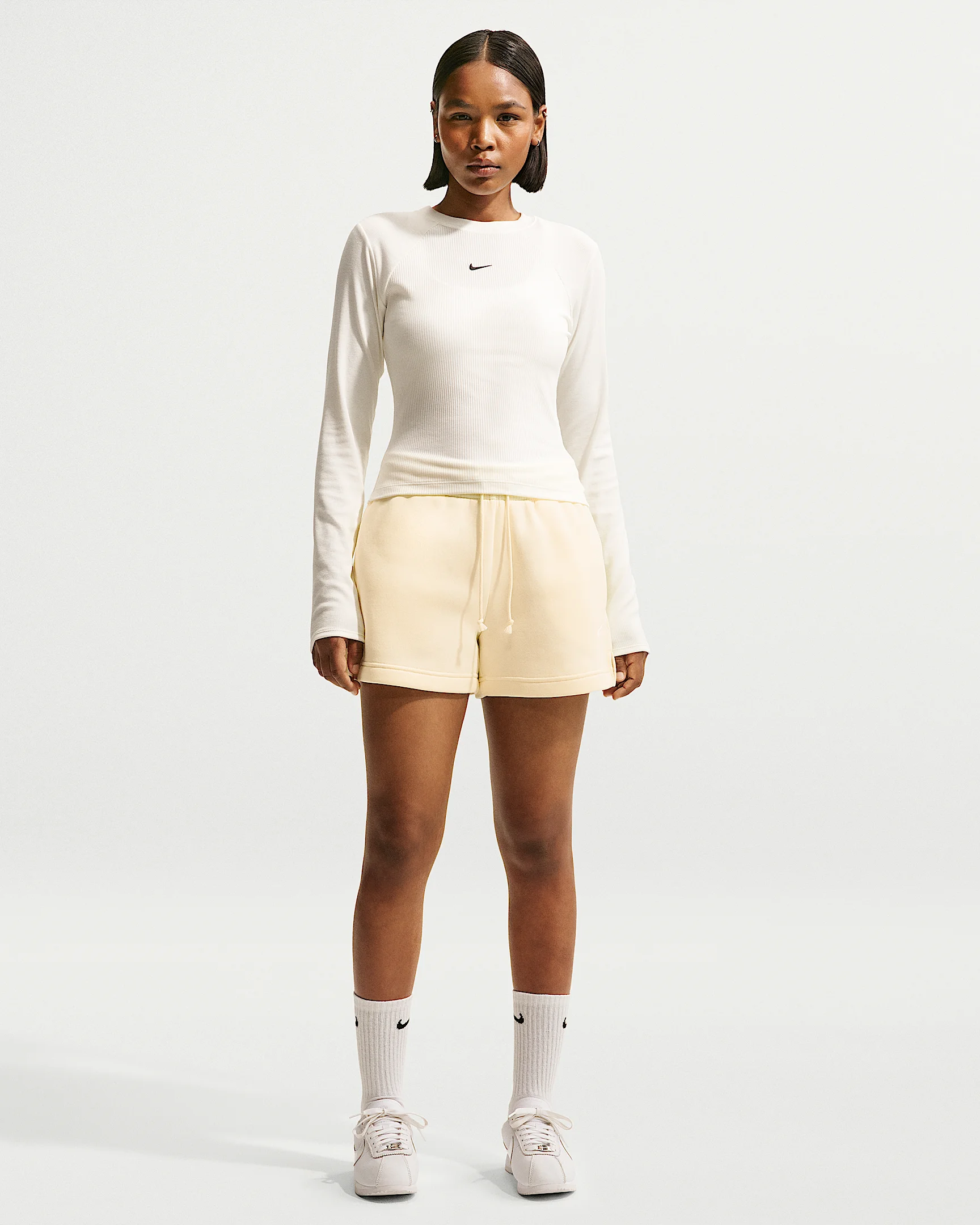 Nike Sportswear Phoenix Fleece Women's Mid-Rise 4" Shorts - 1
