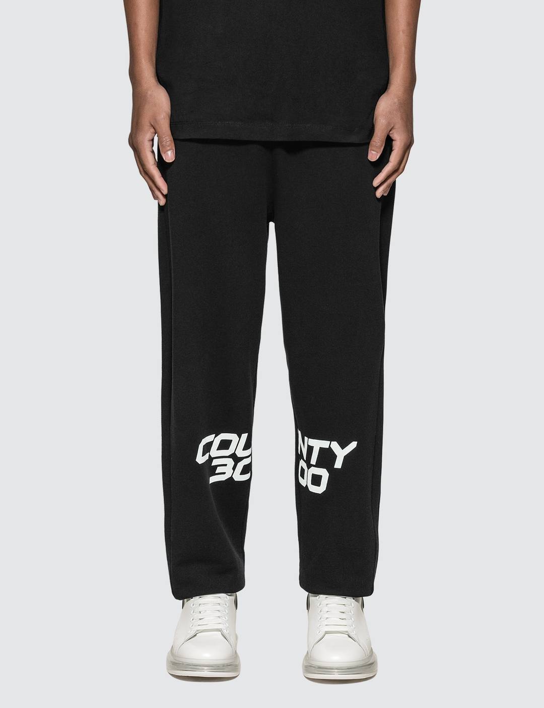 COUNTY 3000  Sweatpants - 1