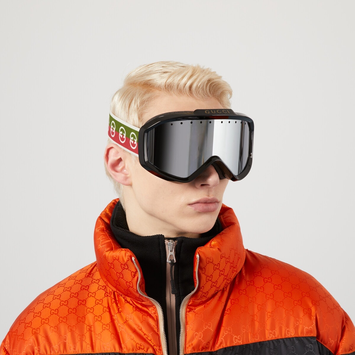 Mask-shaped sunglasses - 3