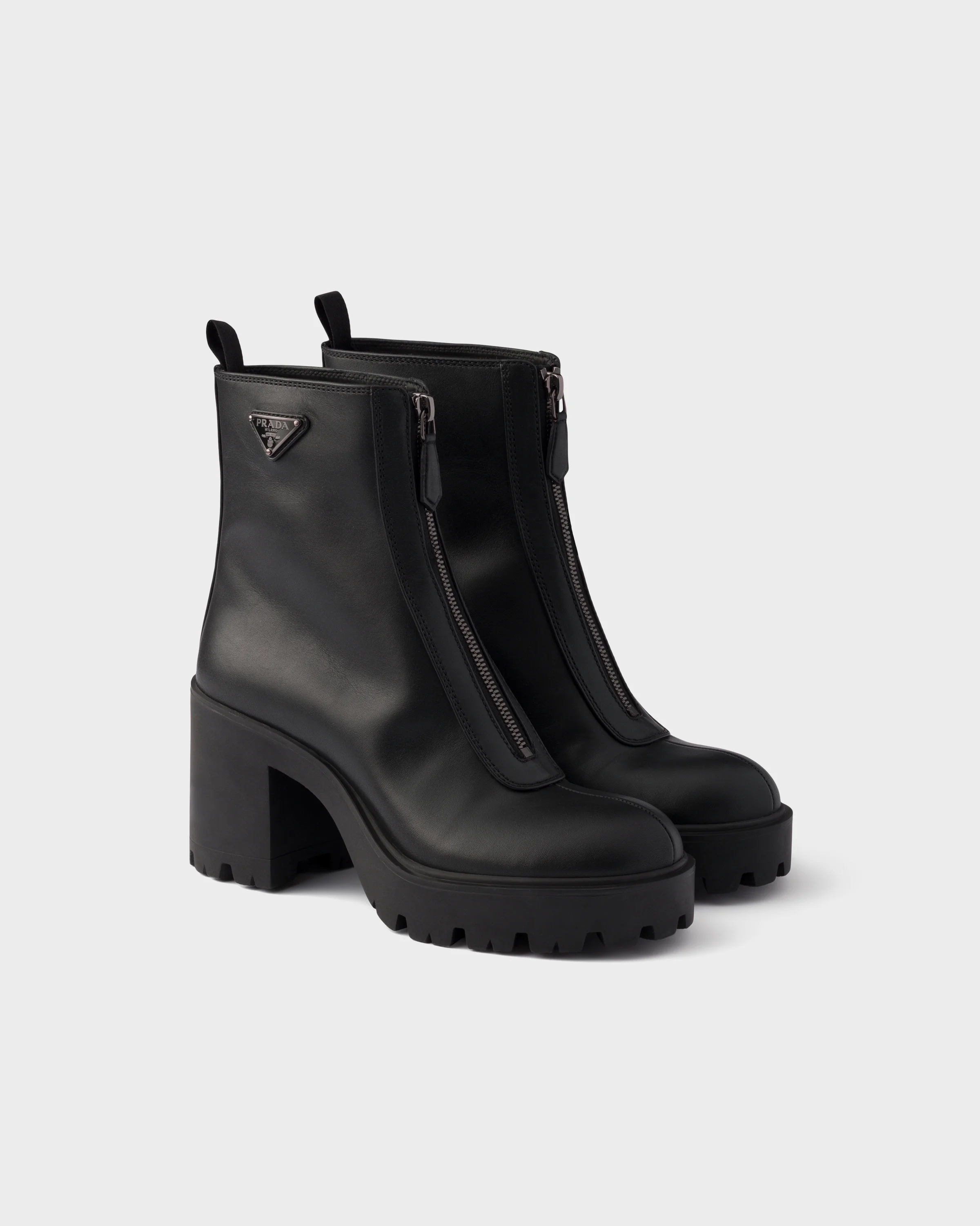 Leather ankle boots with zipper - 1