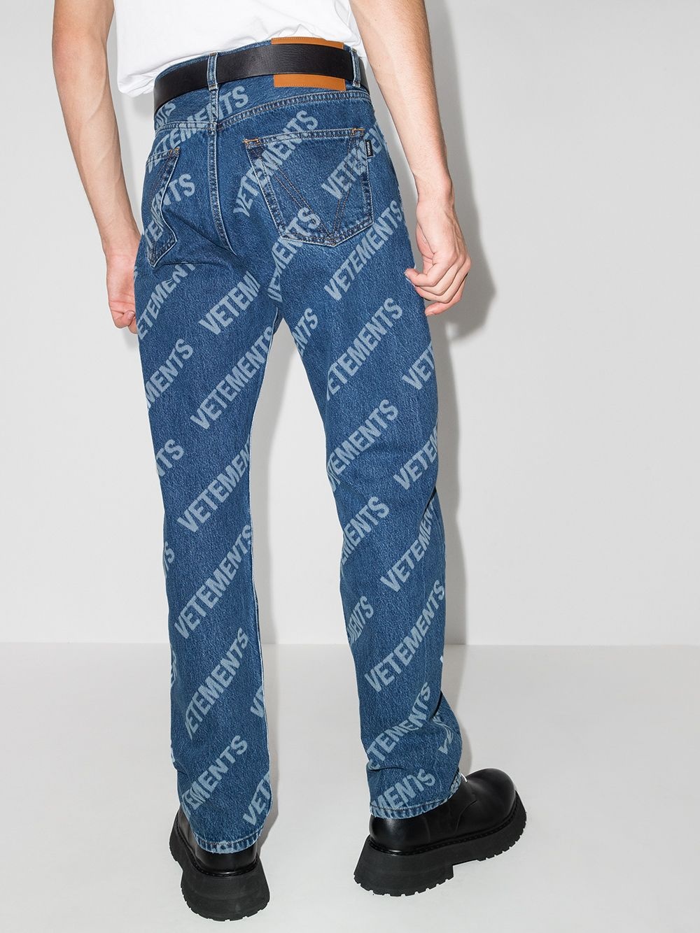 logo-print straight-leg jeans - 3