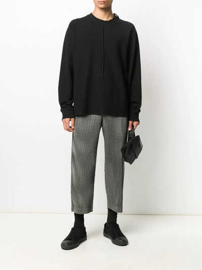 ISSEY MIYAKE checked cropped trousers outlook