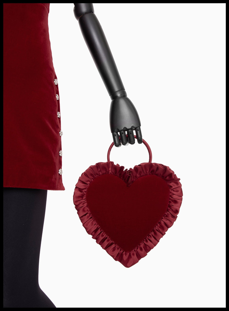 THE VAMPIRE’S WIFE THE HEARTBREAKER BAG outlook