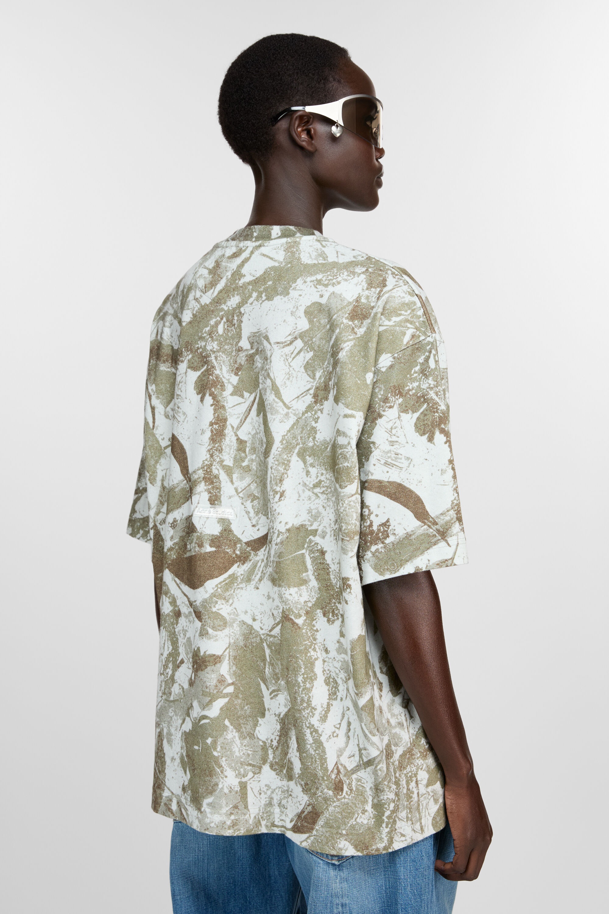 Crew neck t-shirt - Relaxed unisex fit - Concrete grey camo - 3